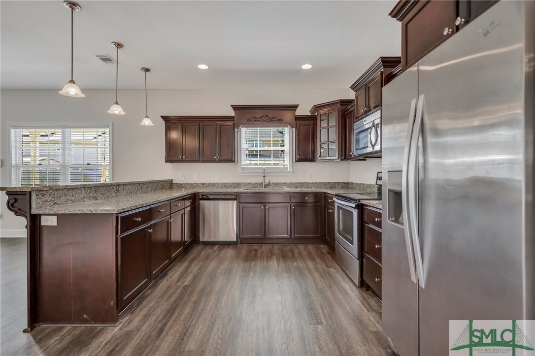 906 Jena Court