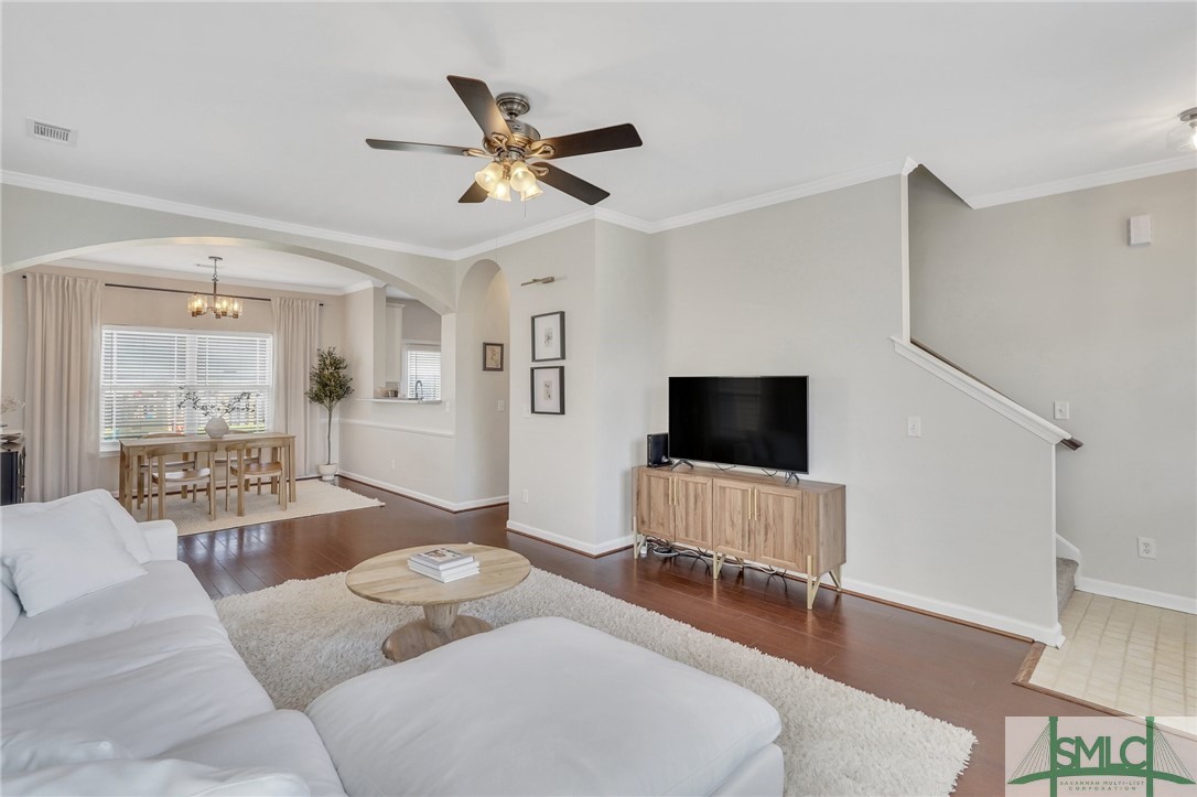 202 Chapel Lake S