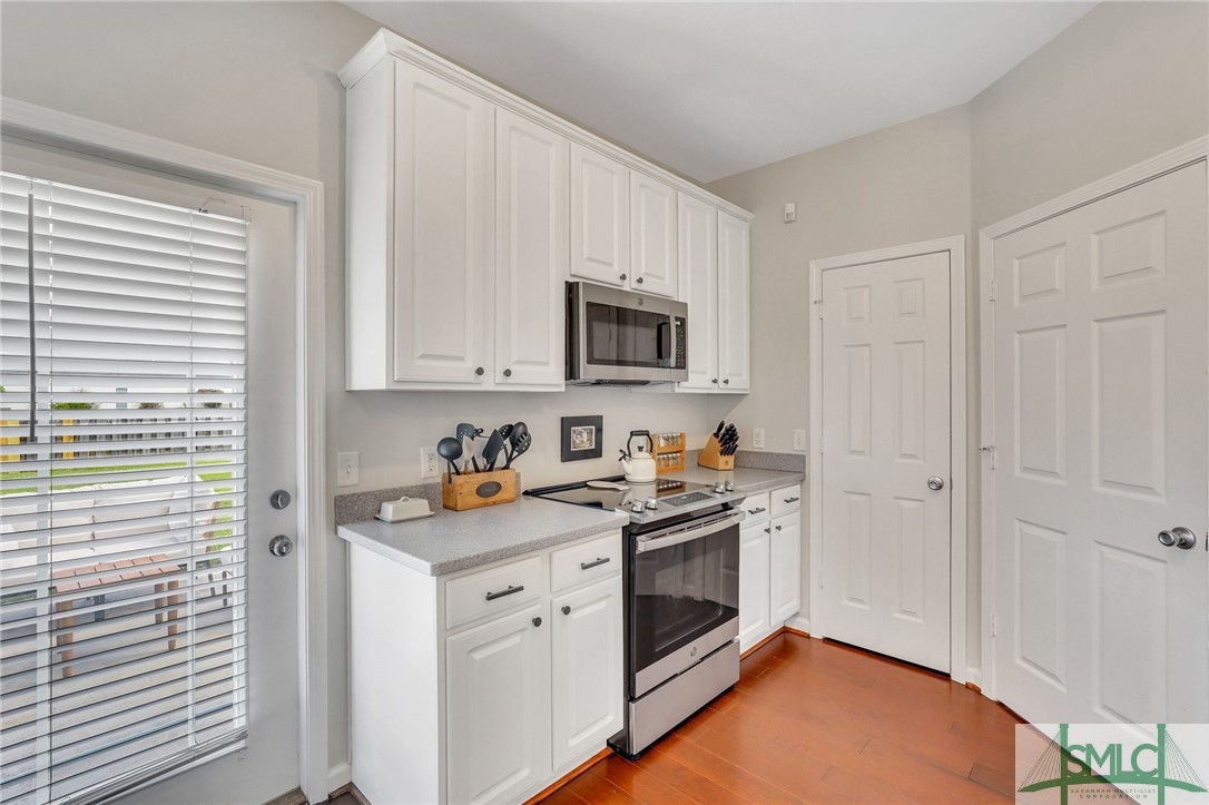 202 Chapel Lake S