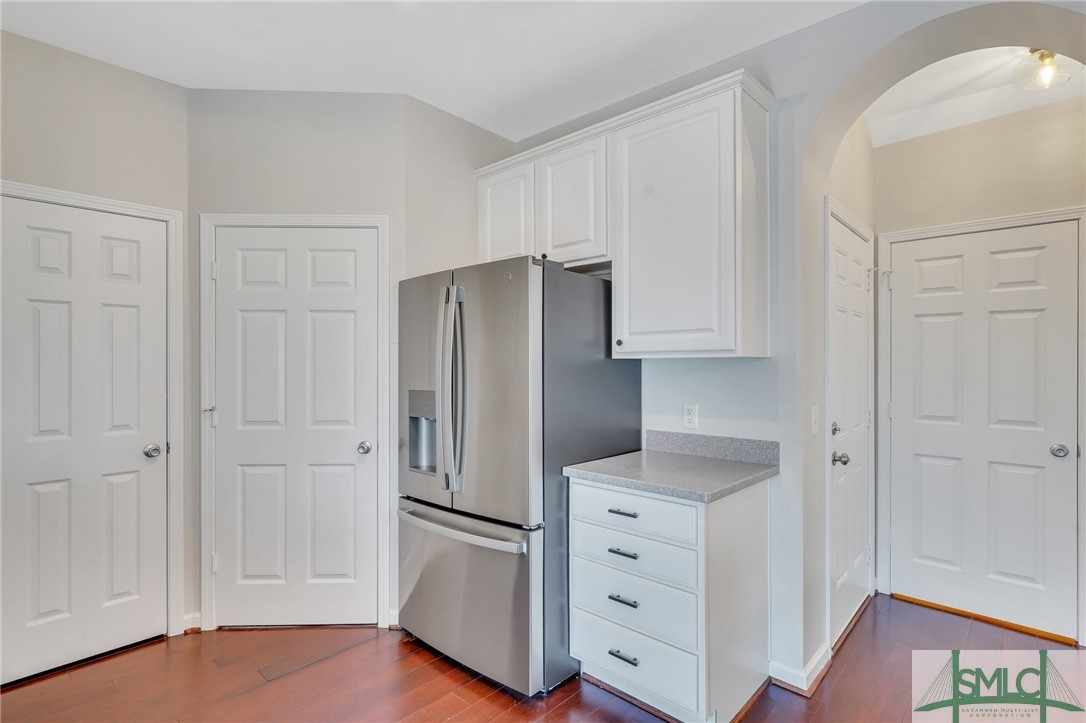 202 Chapel Lake S