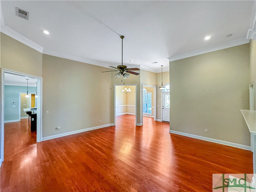 1237 E Hampton Drive
