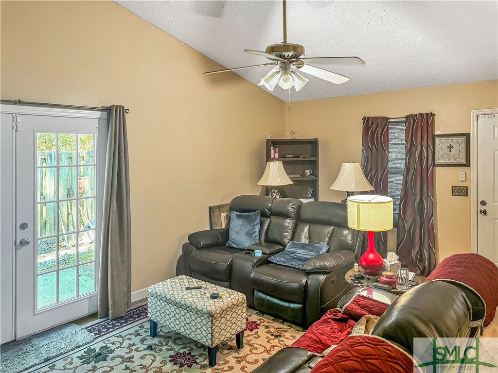 7 Forest Ridge Court