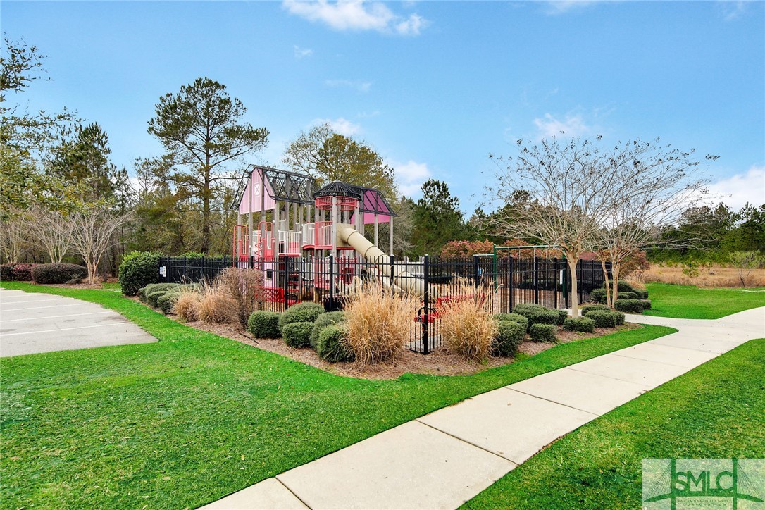 109 Pickett Fence Lane