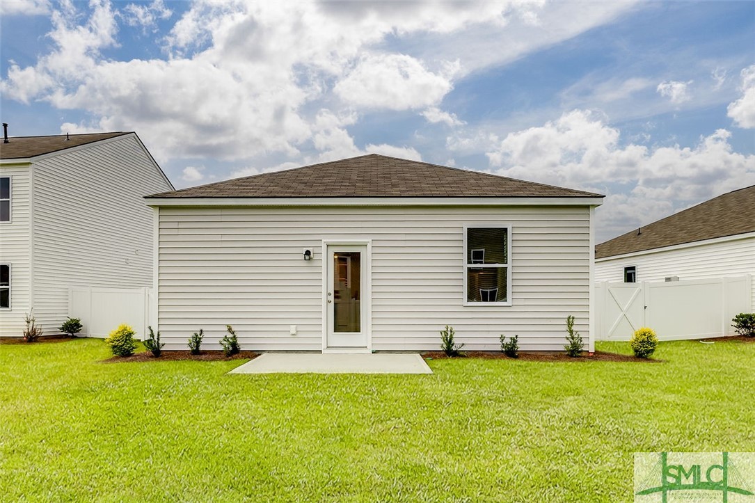 116 Lakeside Drive