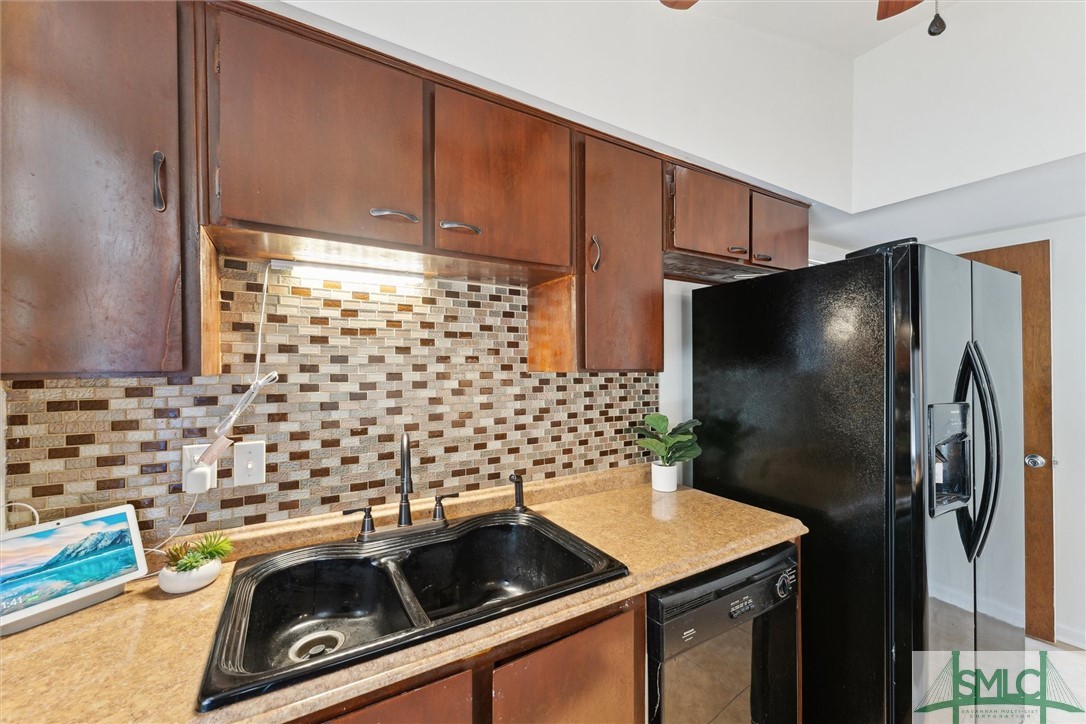 6928 Hialeah Circle