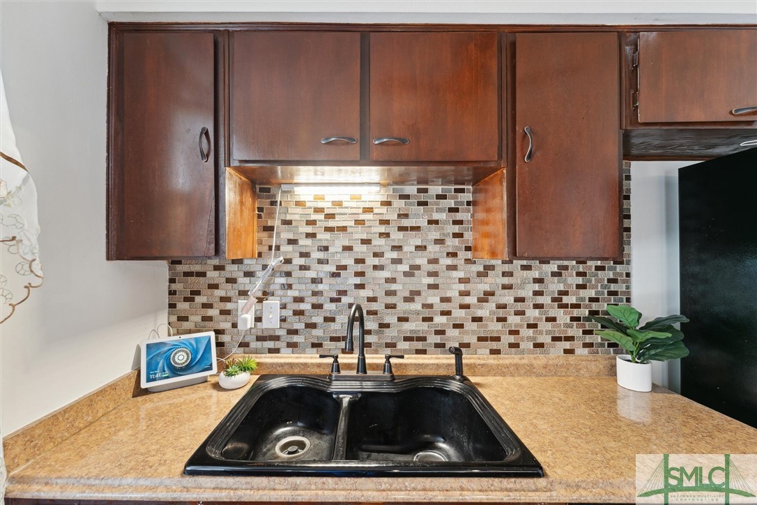 6928 Hialeah Circle