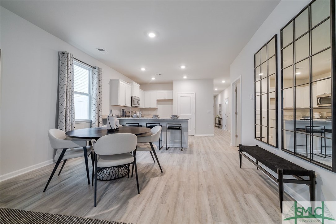 2 Bardwell Way