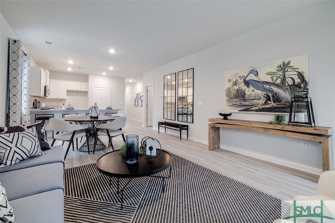 2 Bardwell Way