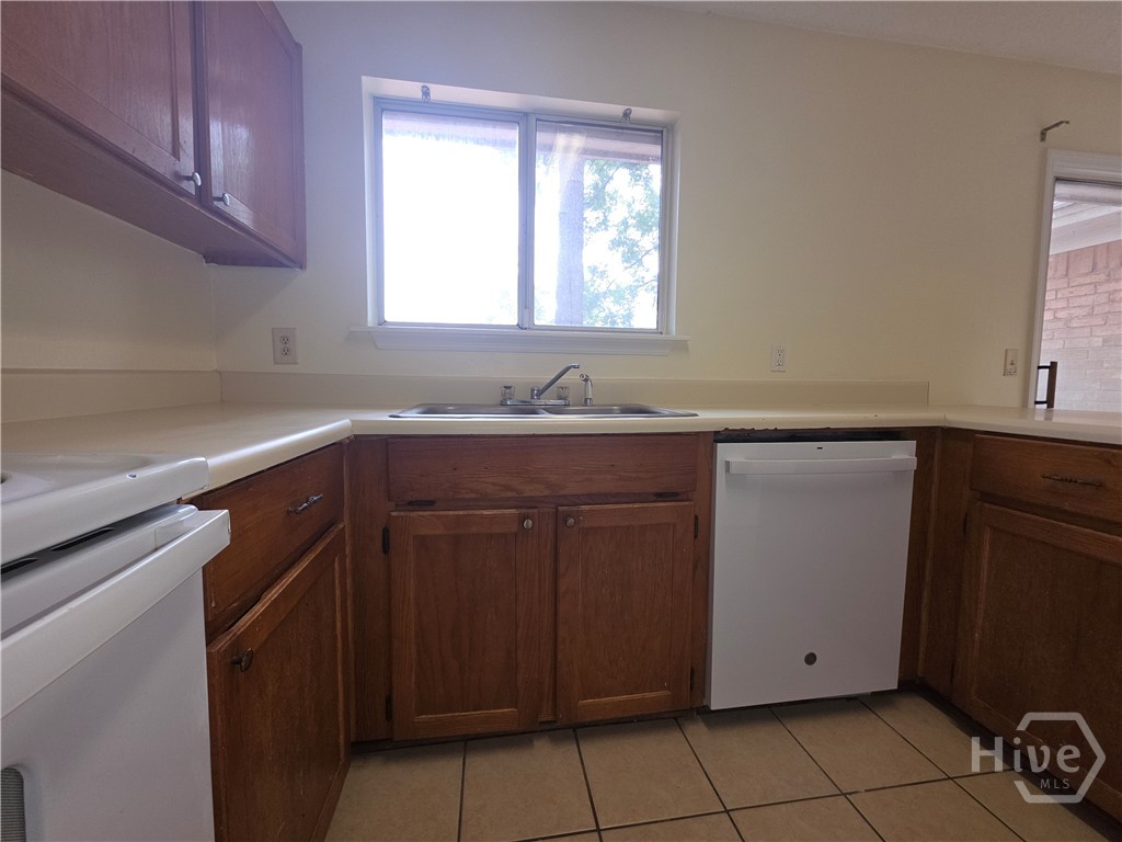 28 Jack Snipe Court W
