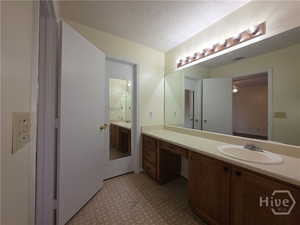 28 Jack Snipe Court W