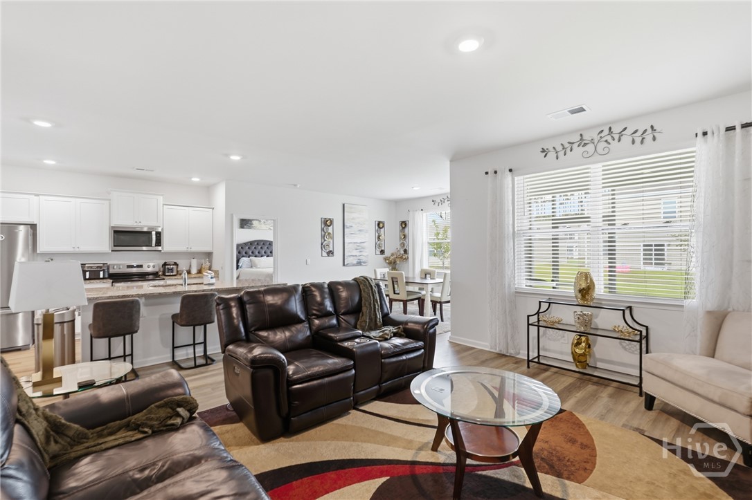 106 Windrush Pines