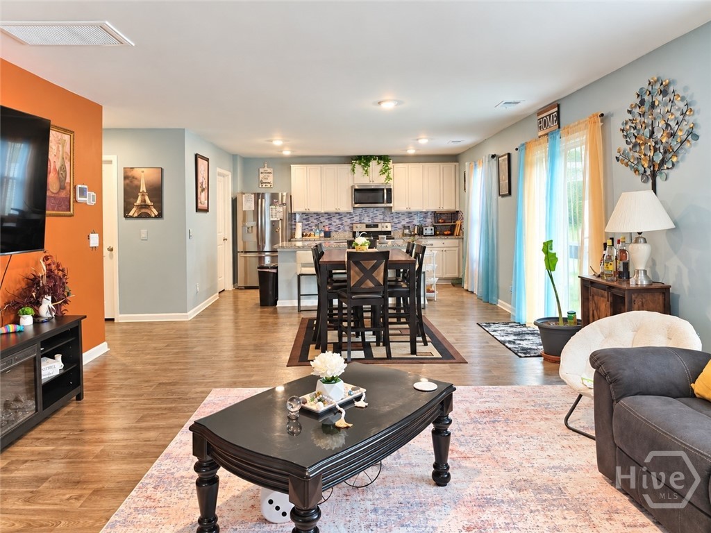 1016 Bergamot Road