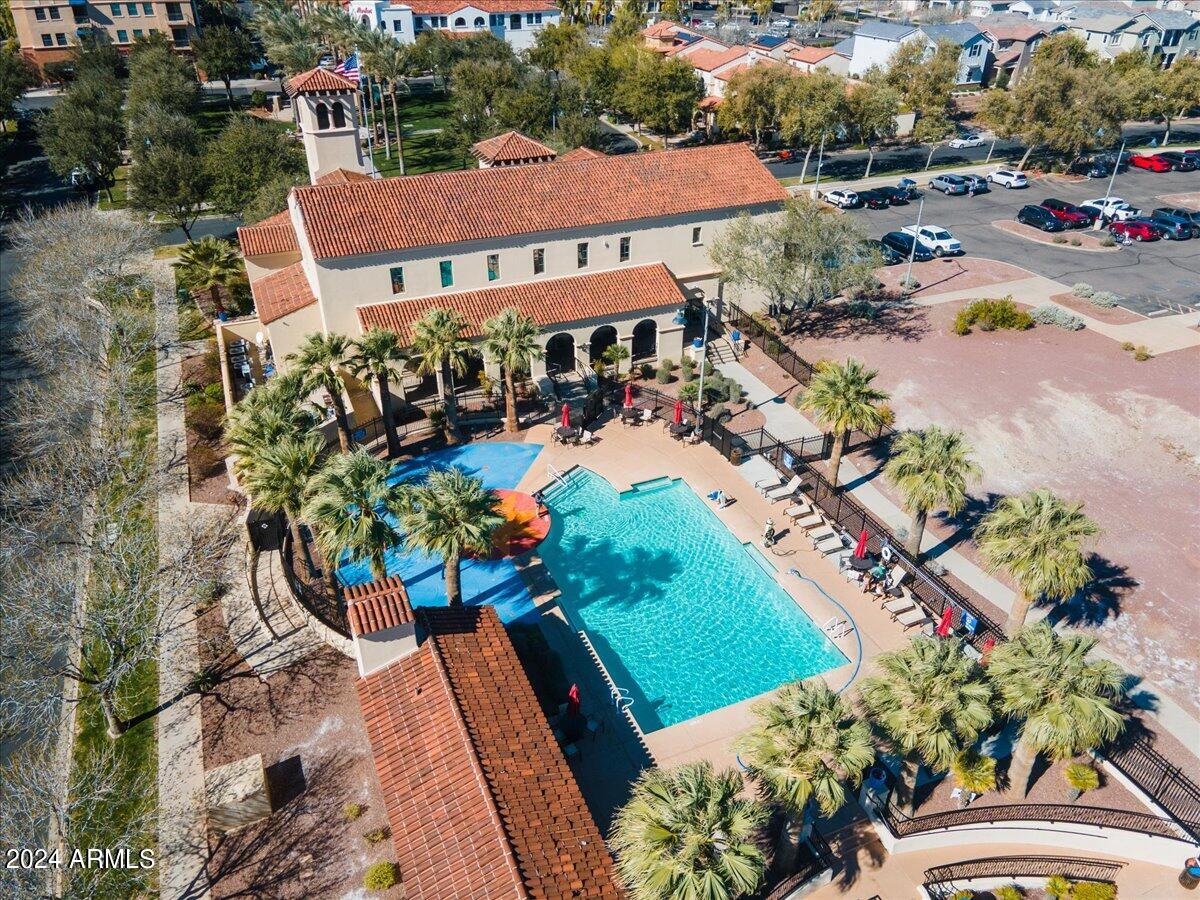 20747 W RIDGE Road