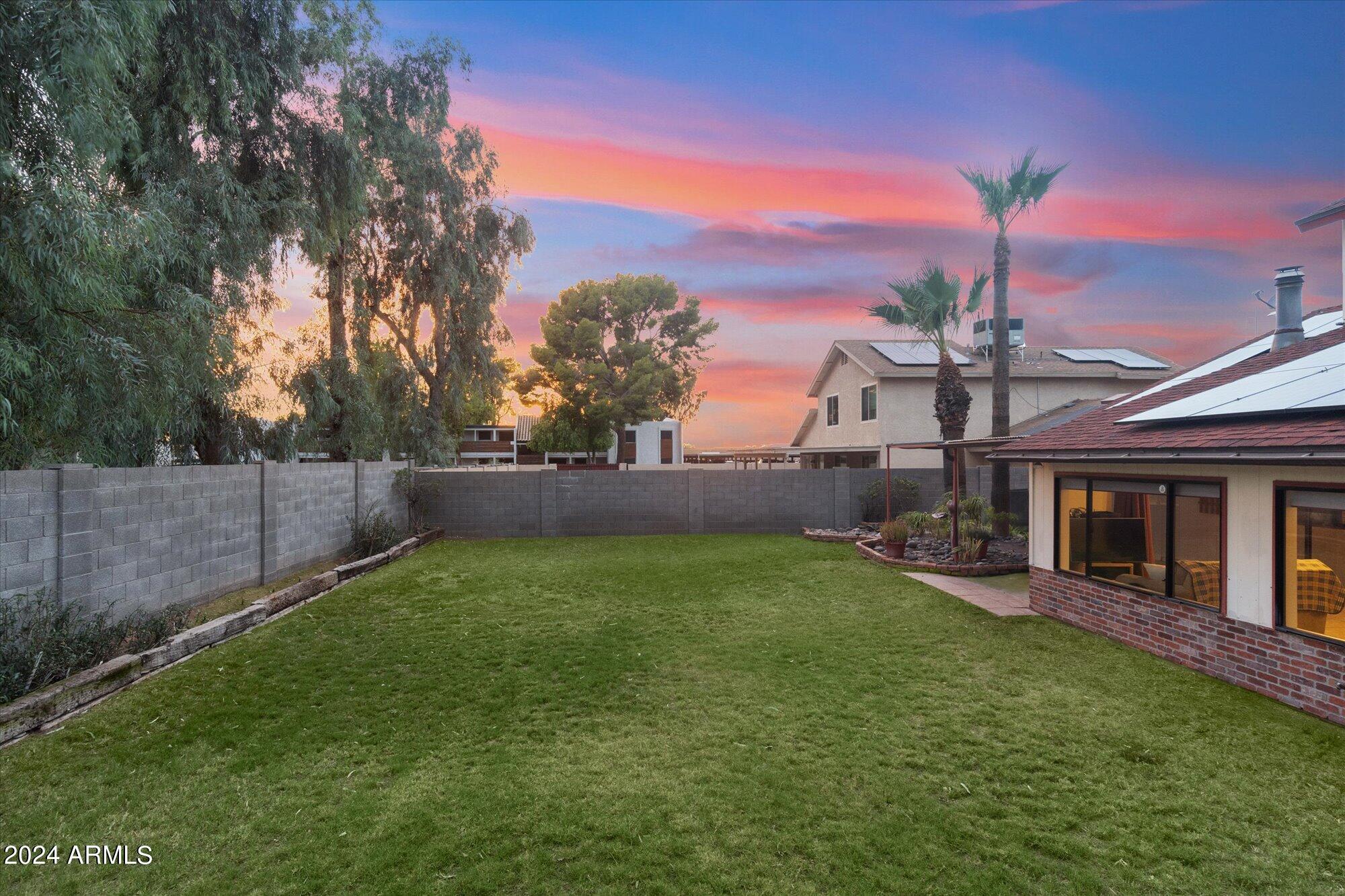 2507 W TIERRA BUENA Lane