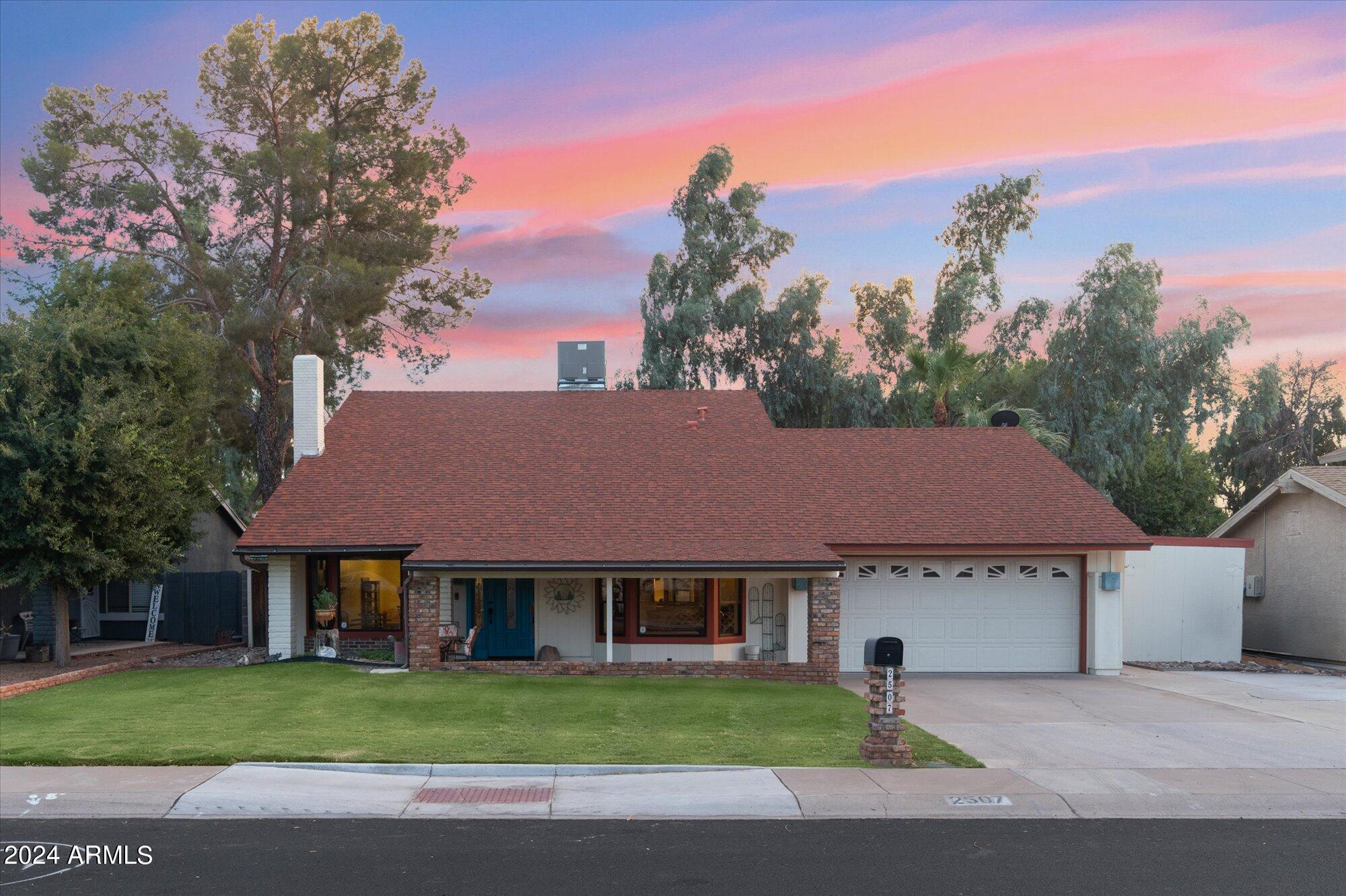 2507 W TIERRA BUENA Lane