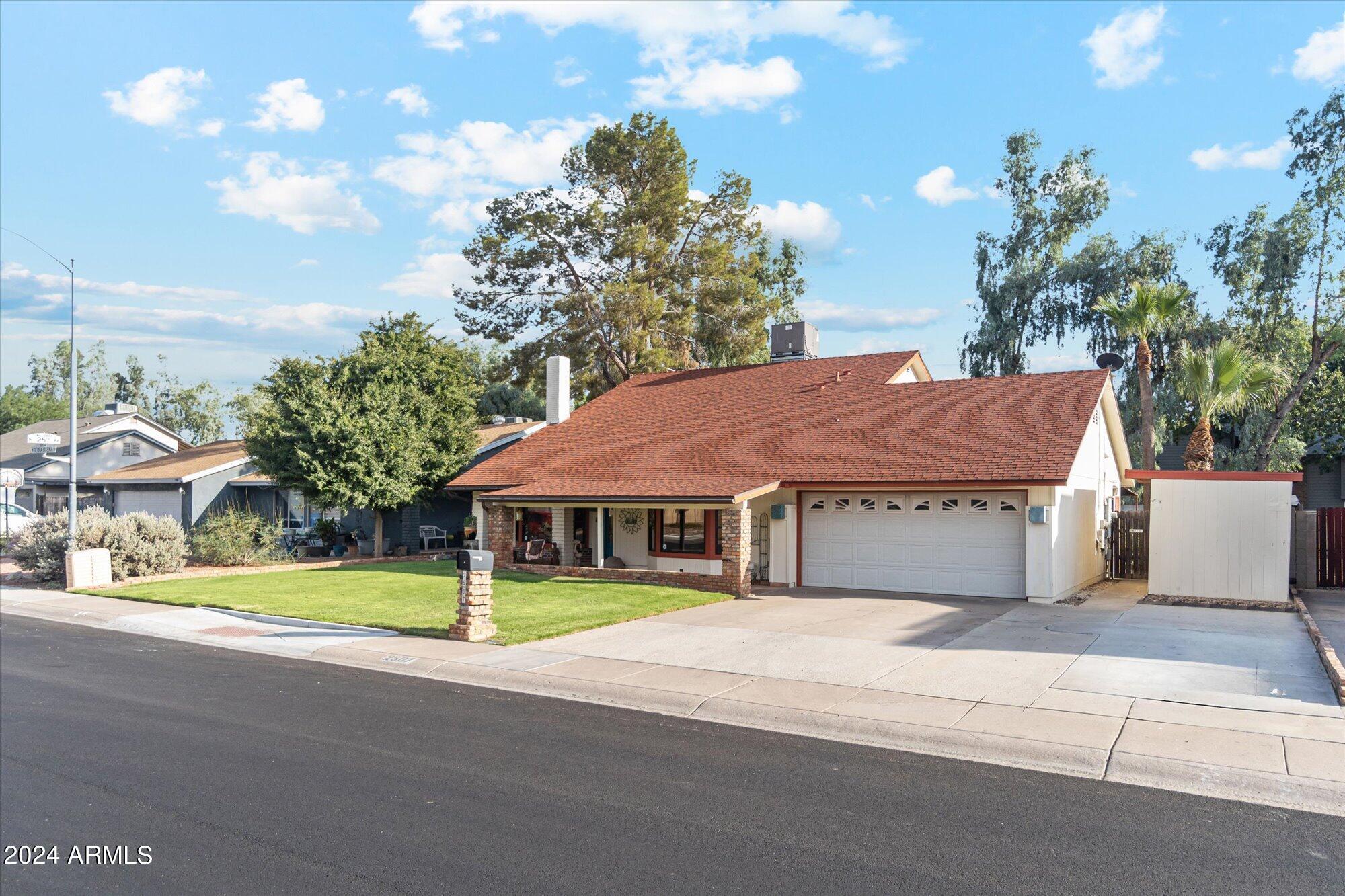 2507 W TIERRA BUENA Lane