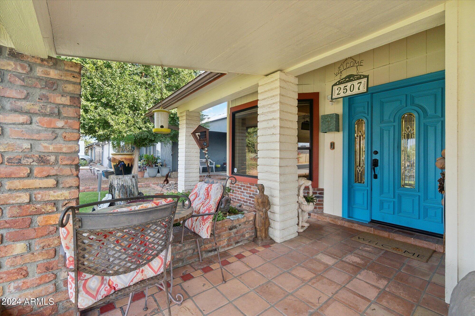2507 W TIERRA BUENA Lane
