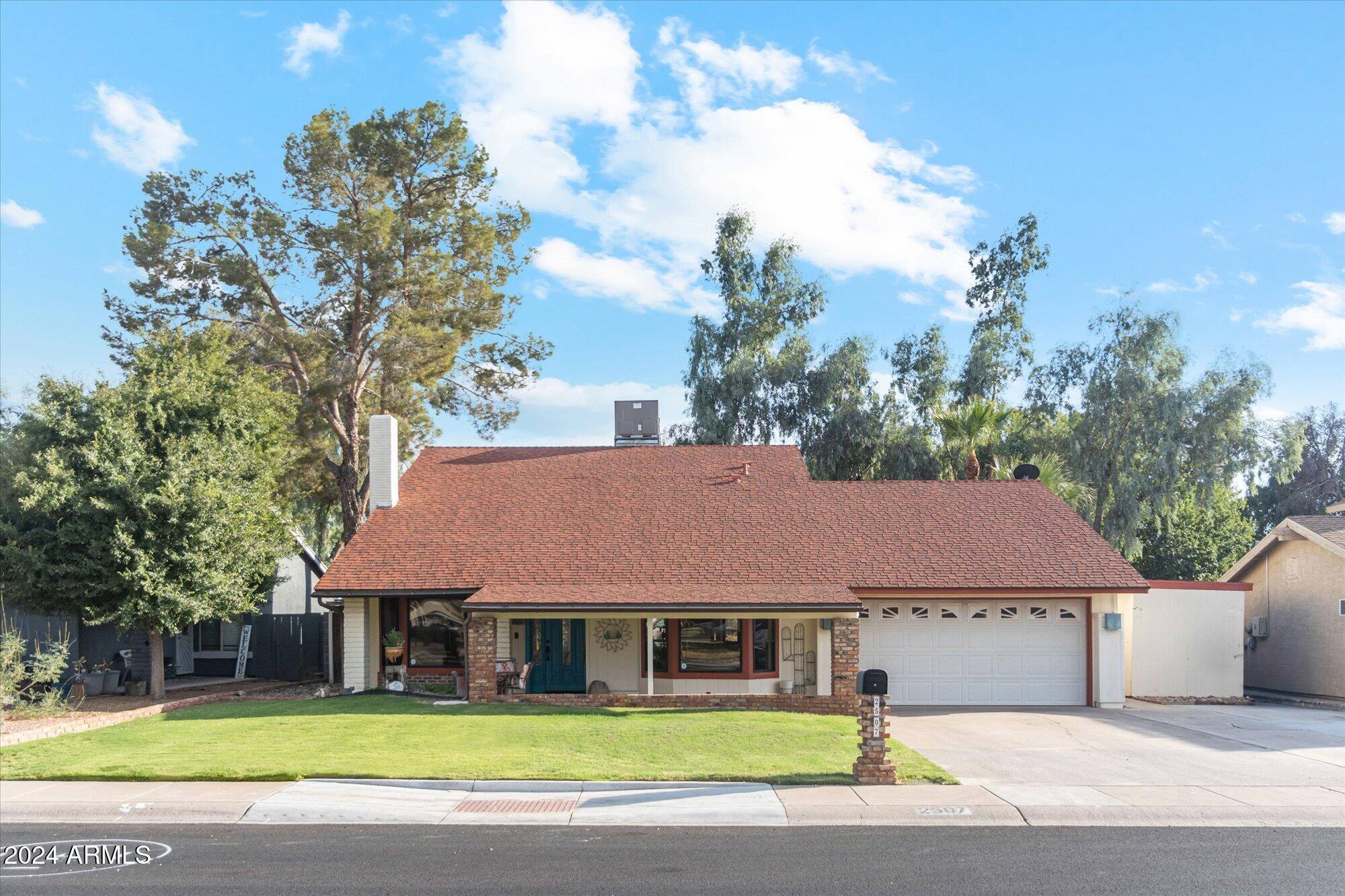 2507 W TIERRA BUENA Lane
