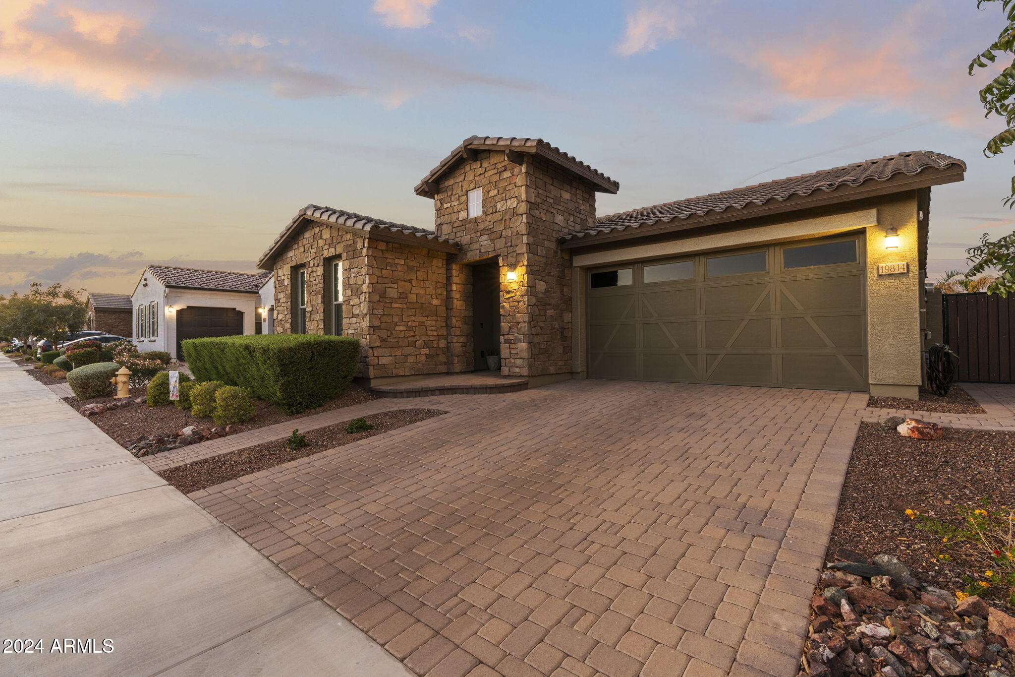 19844 W HEATHERBRAE Drive