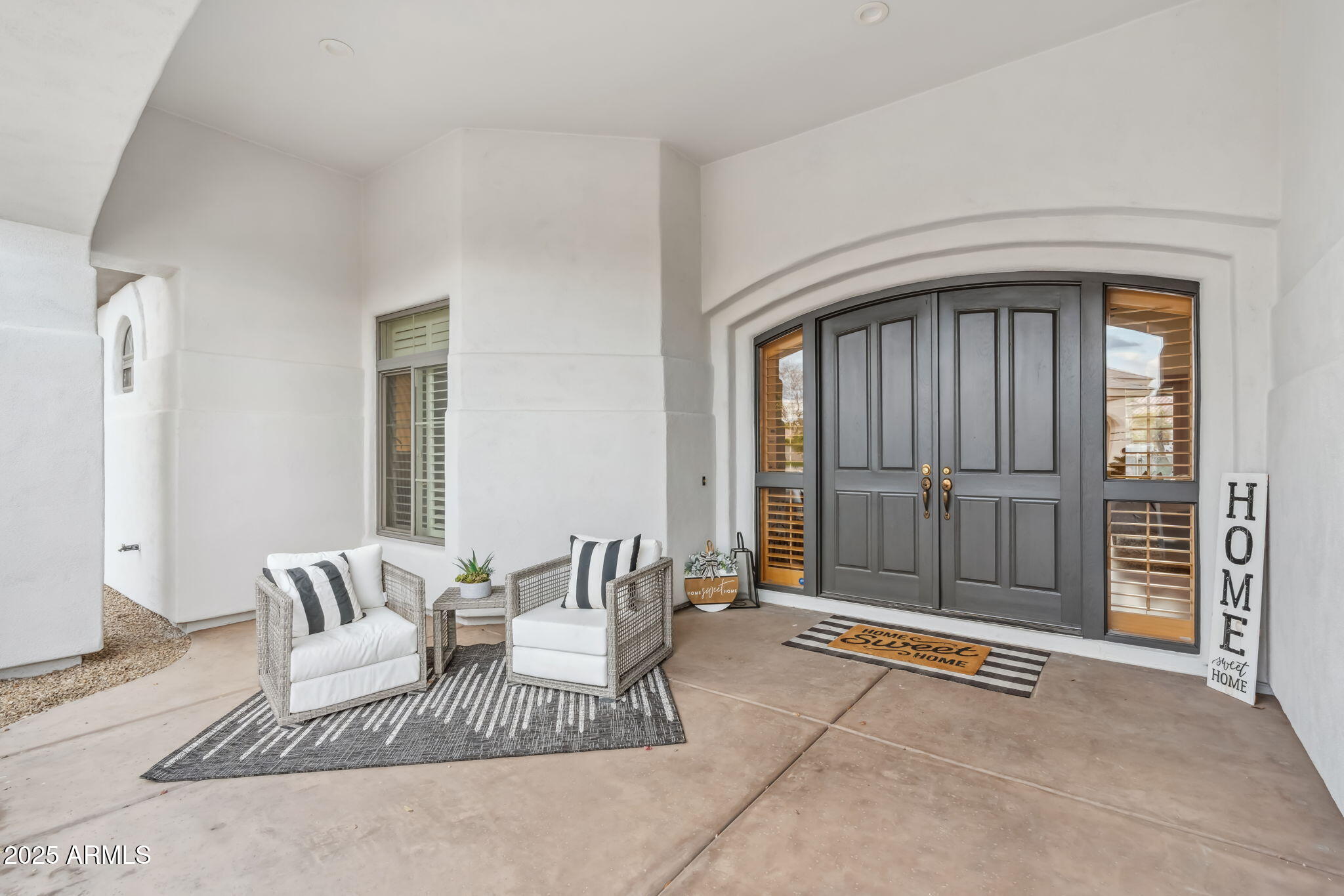 4914 N VALLEY Glen
