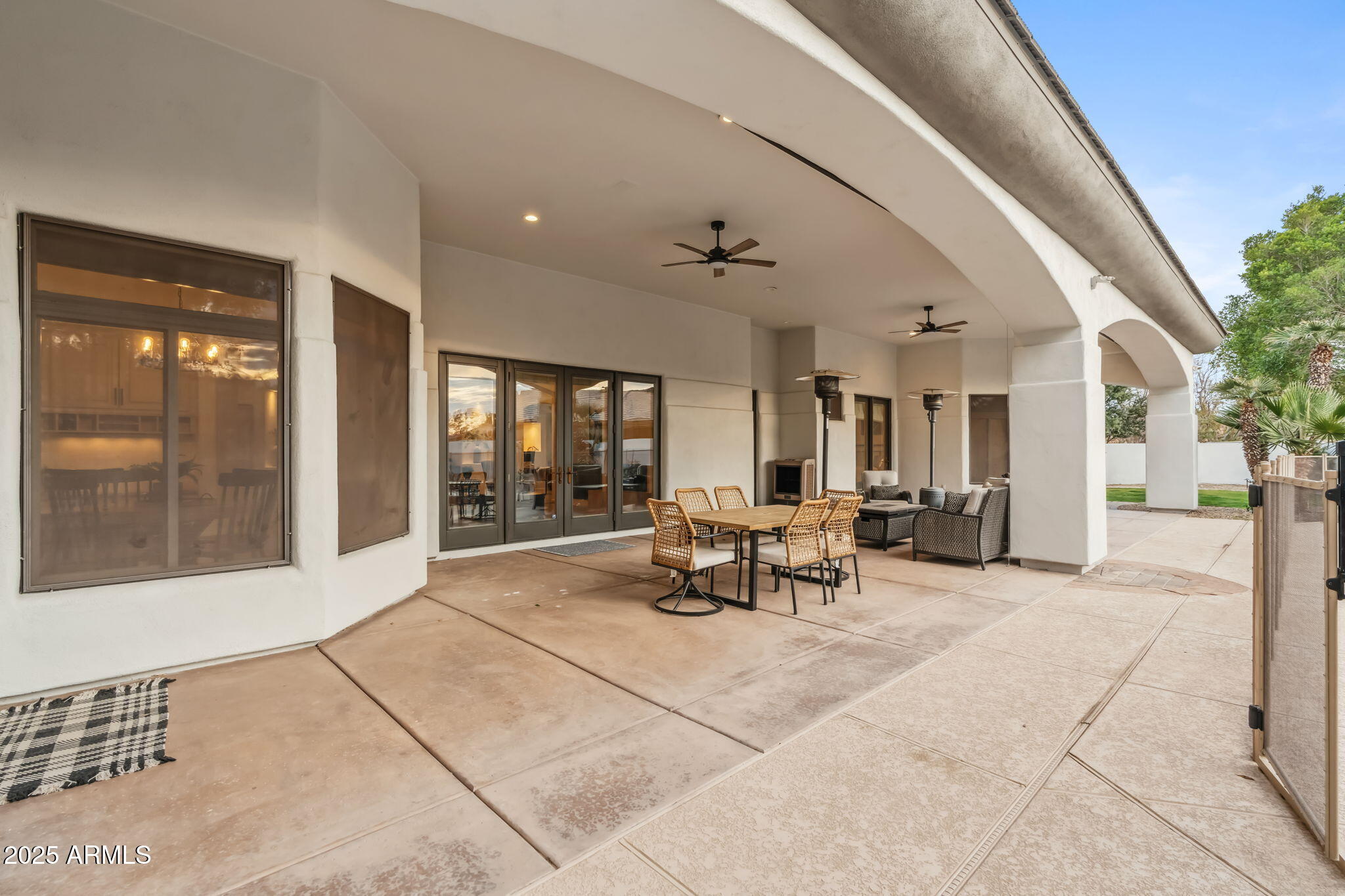 4914 N VALLEY Glen