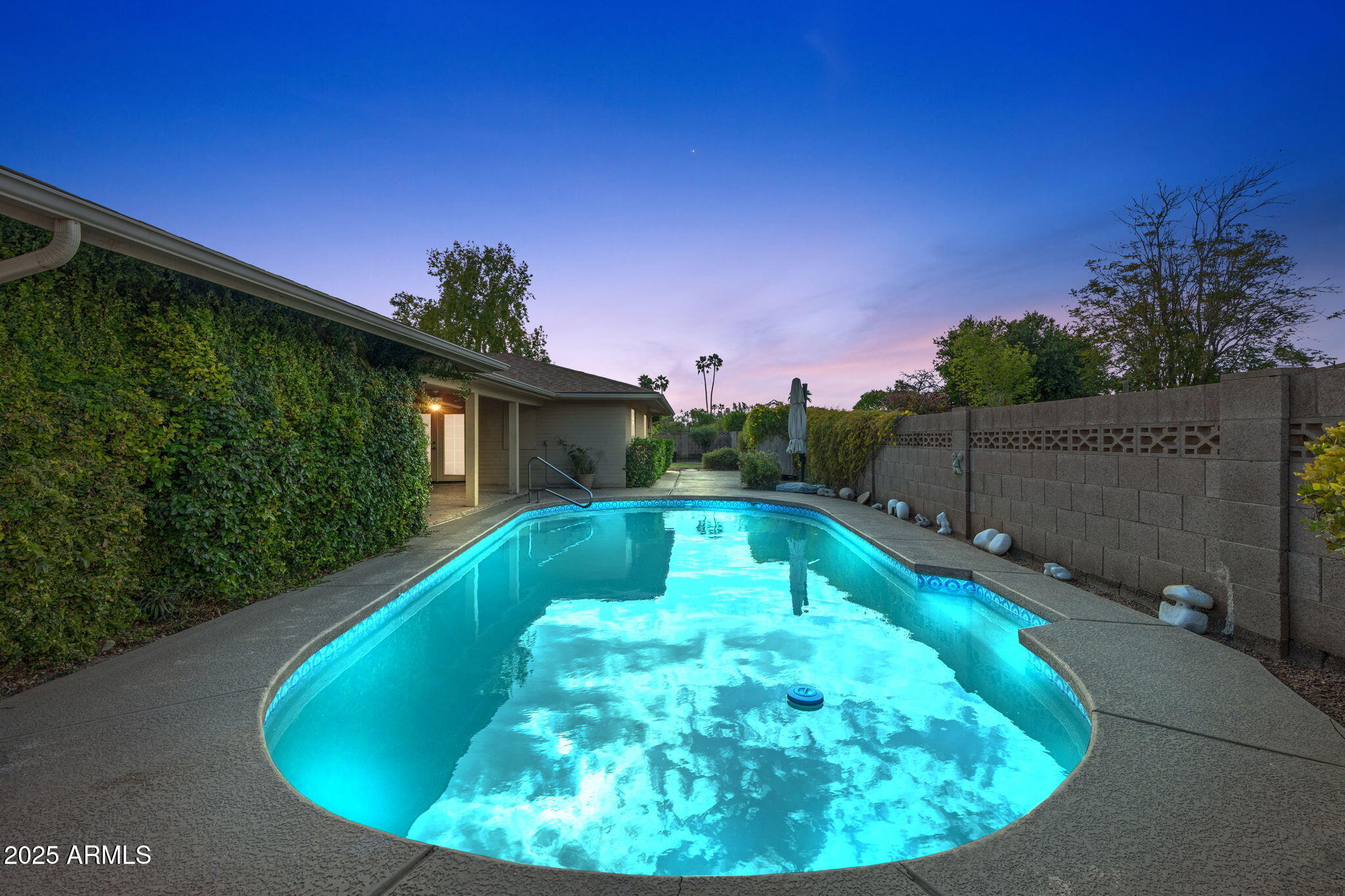 2120 E HUNTINGTON Drive