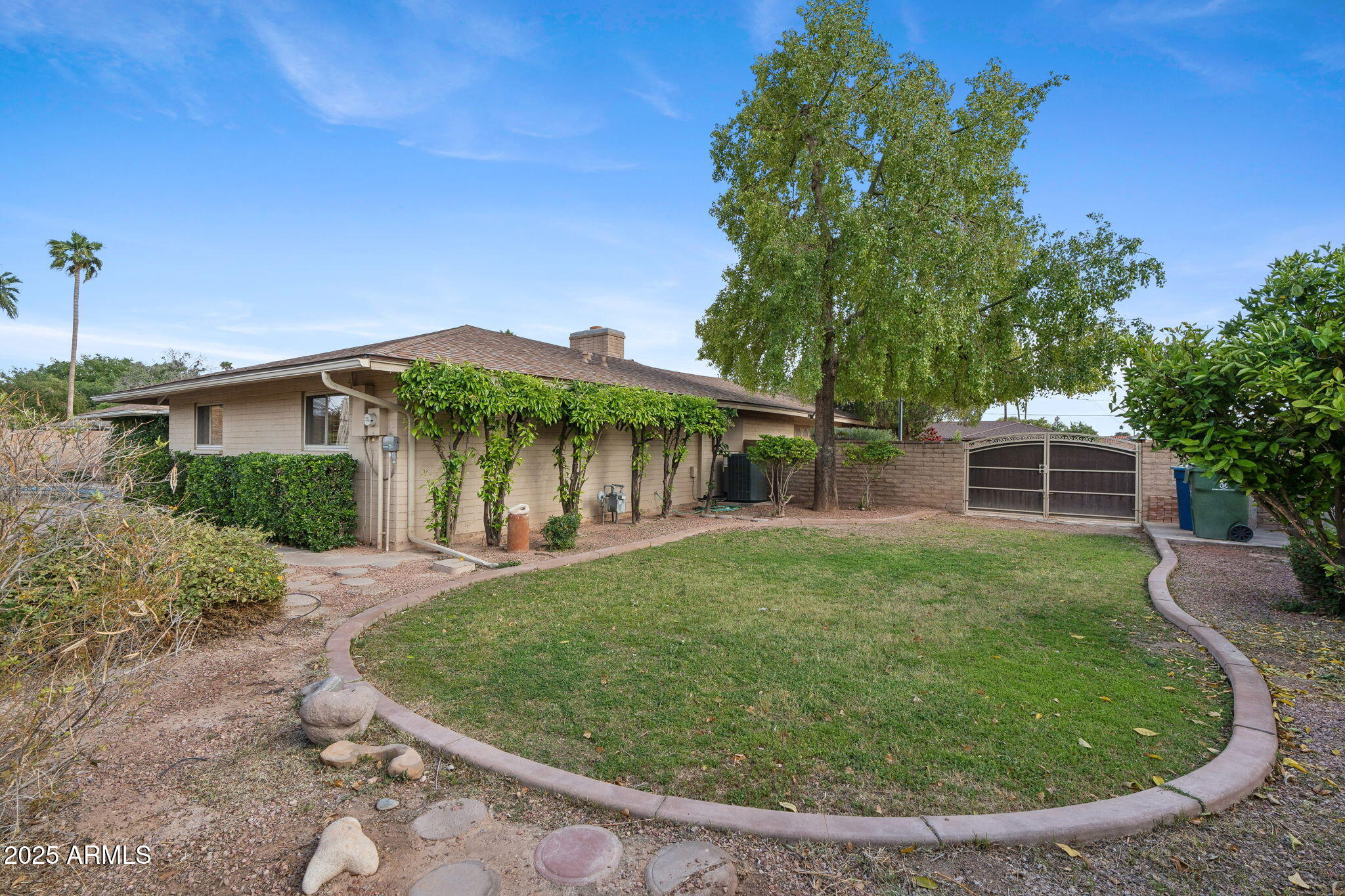 2120 E HUNTINGTON Drive