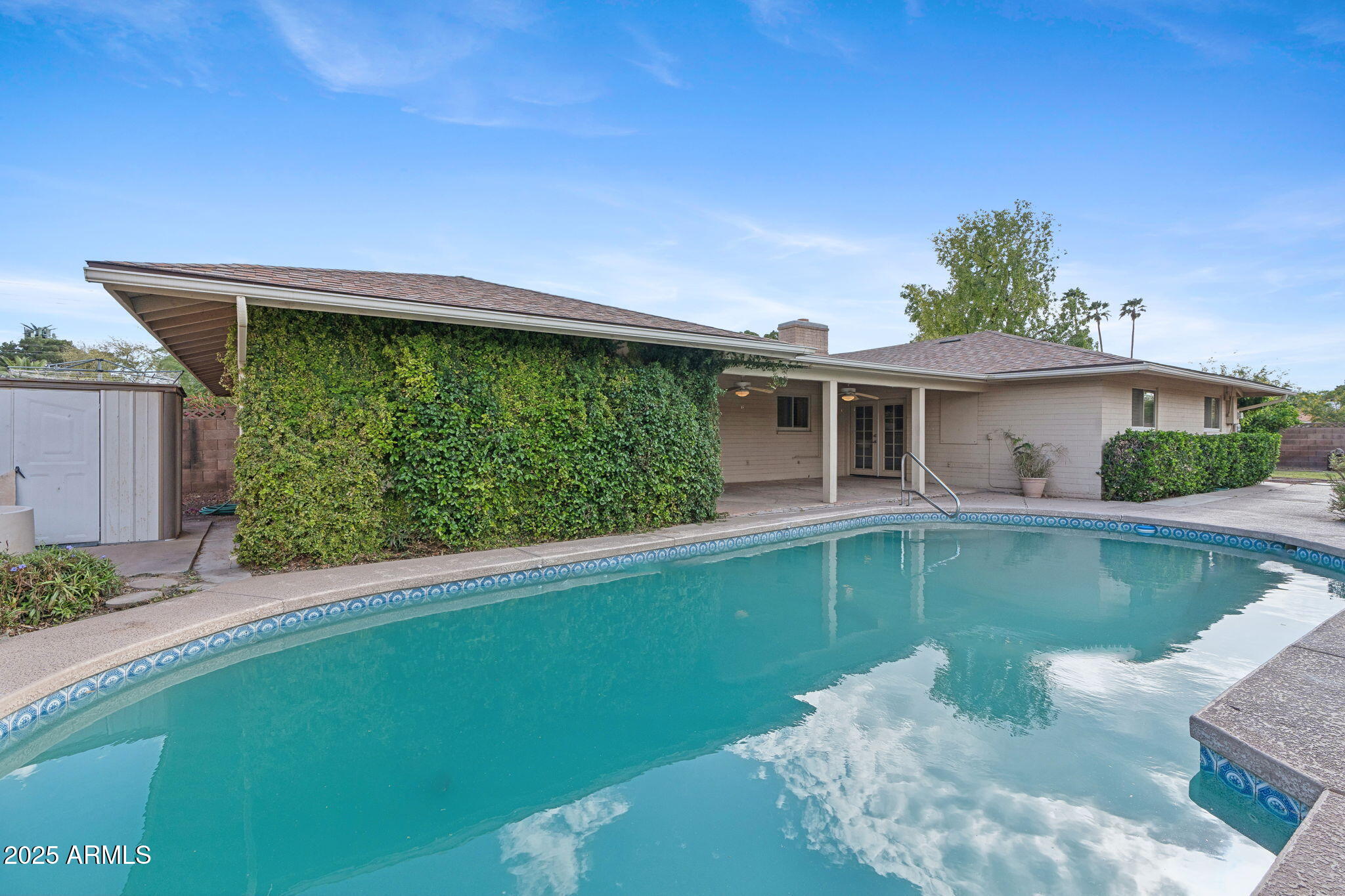 2120 E HUNTINGTON Drive