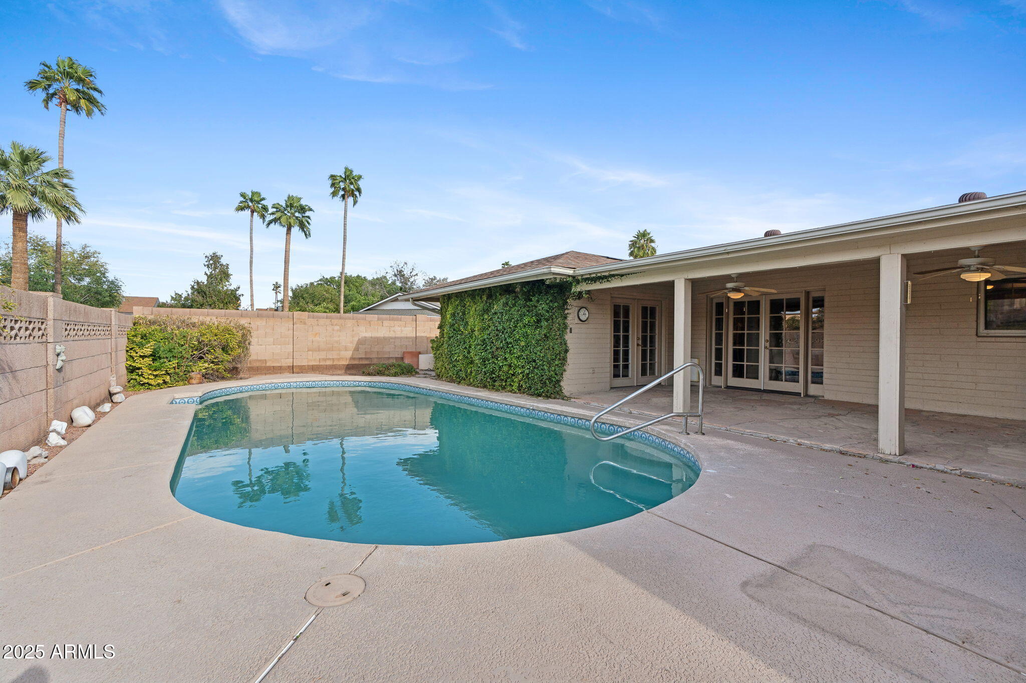 2120 E HUNTINGTON Drive