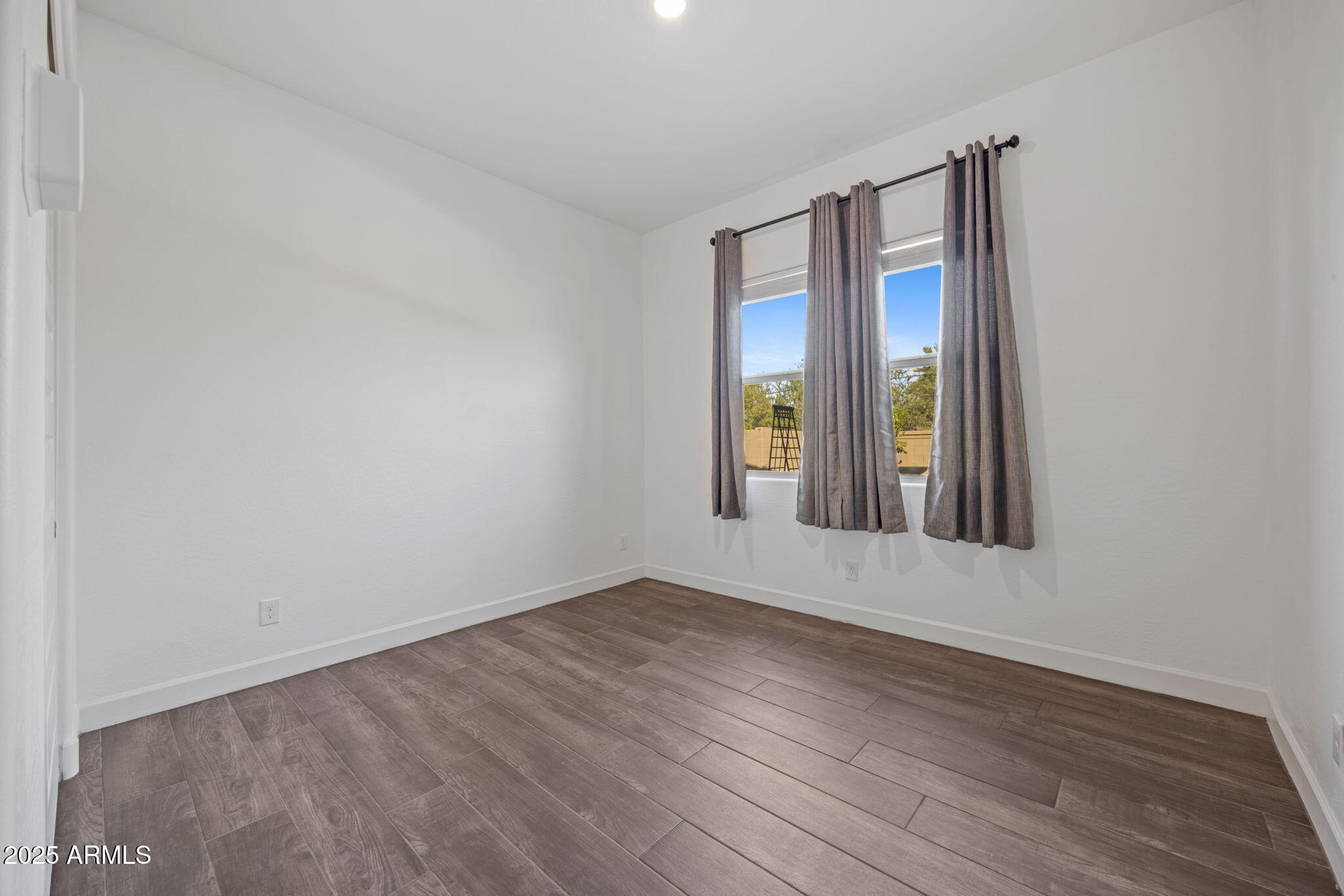6213 S 25TH Place