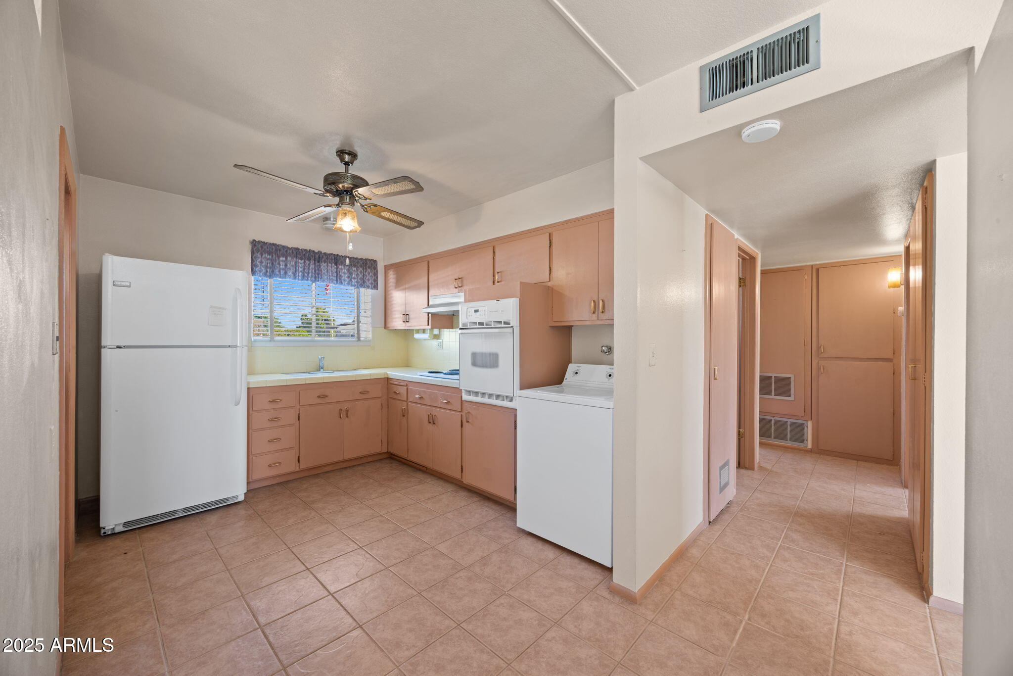 11002 W GREER Avenue