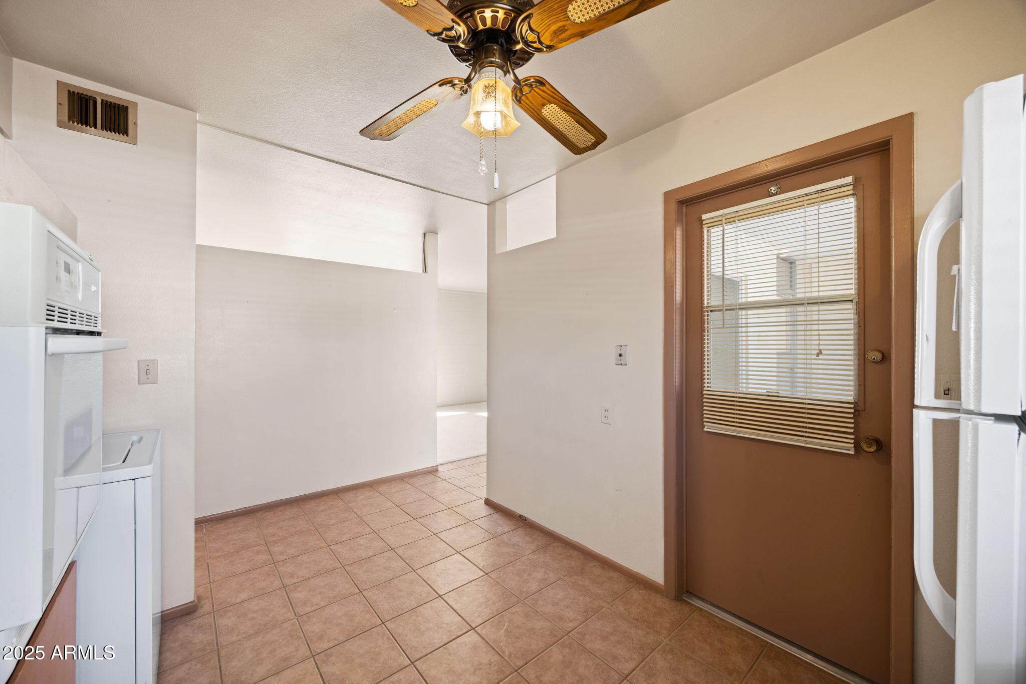 11002 W GREER Avenue