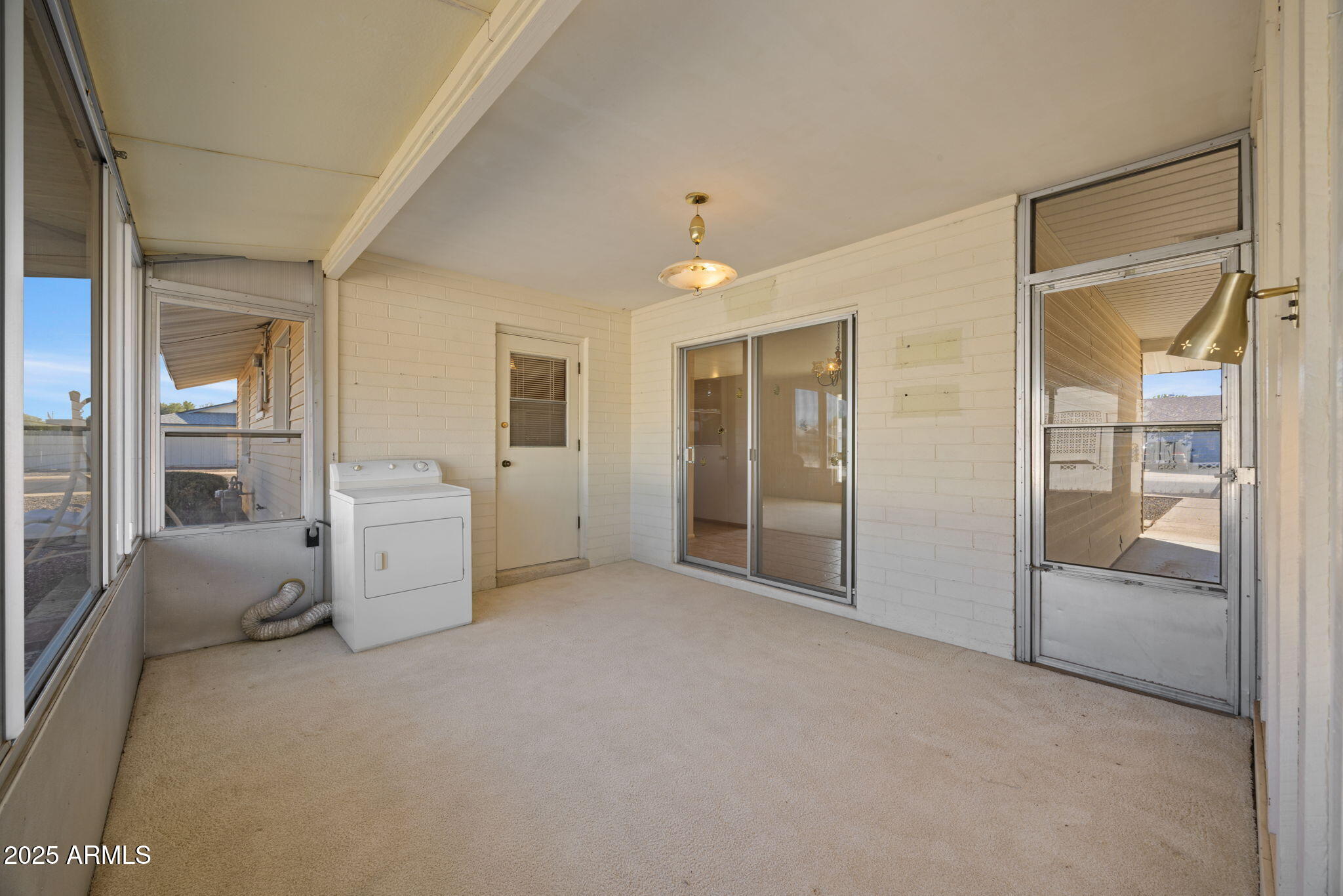 11002 W GREER Avenue