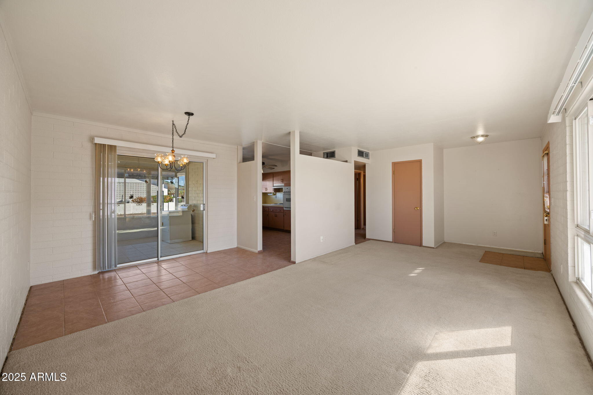 11002 W GREER Avenue