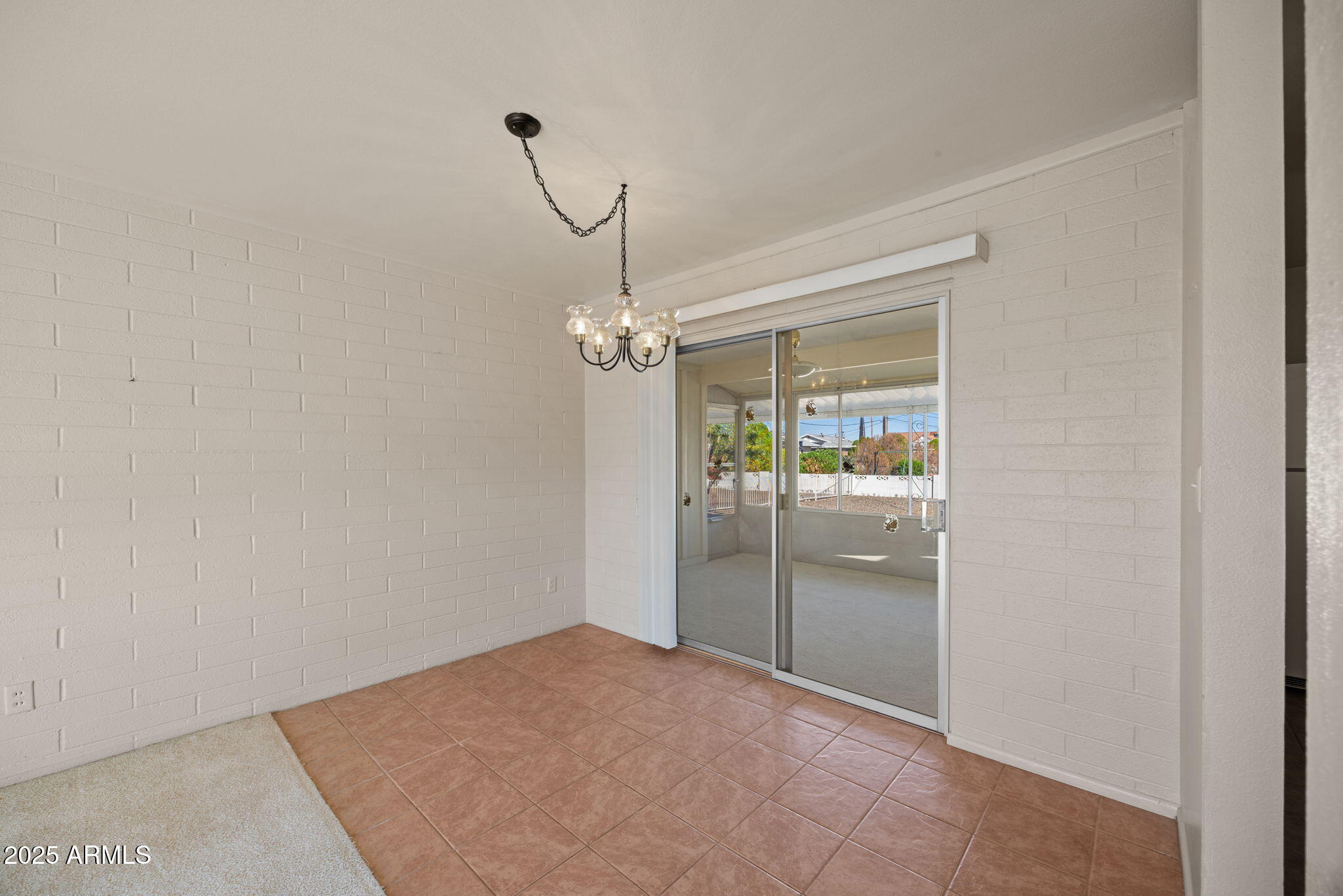 11002 W GREER Avenue