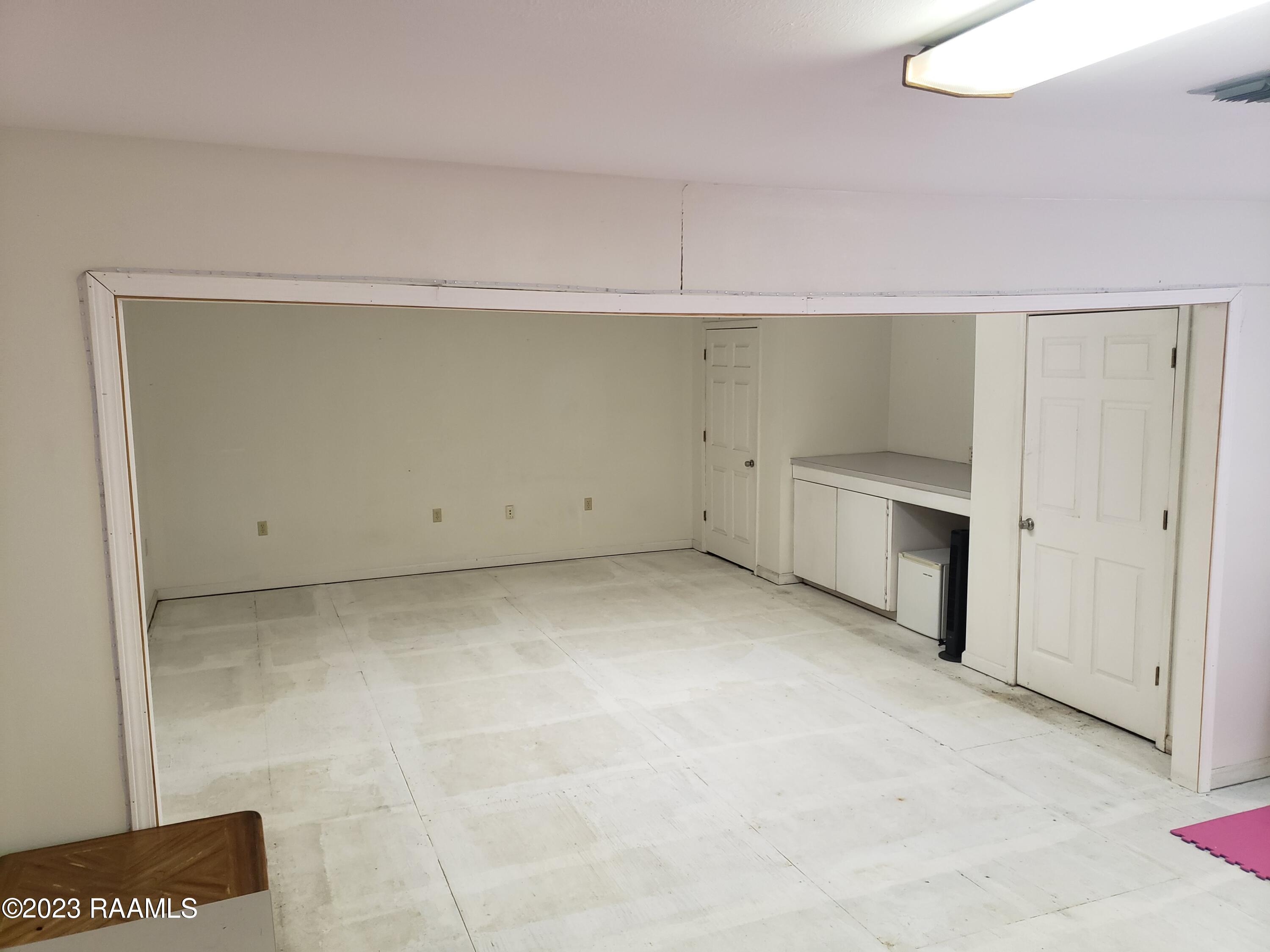 1553 Verot School Road