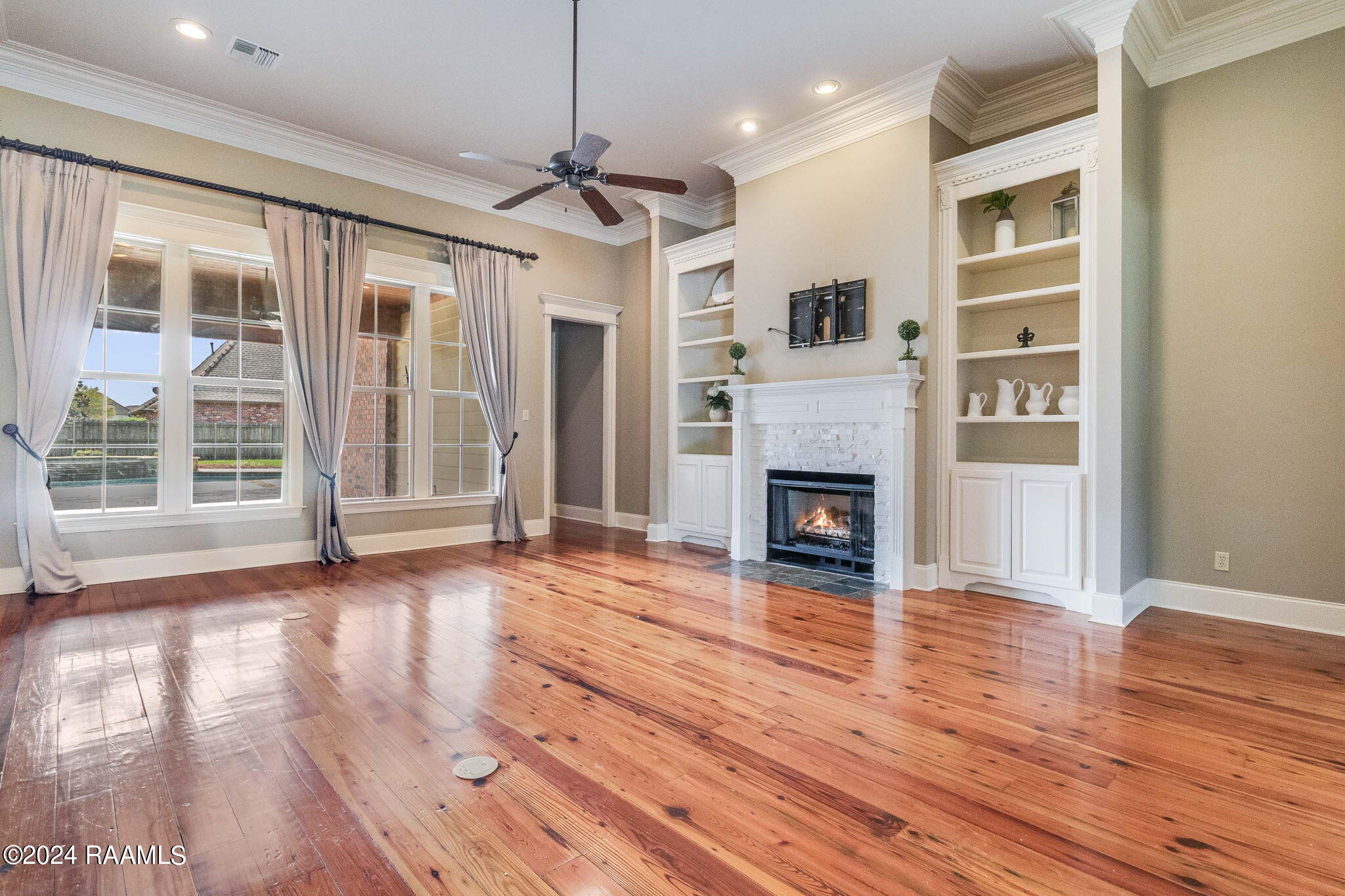 102 Creek Bend