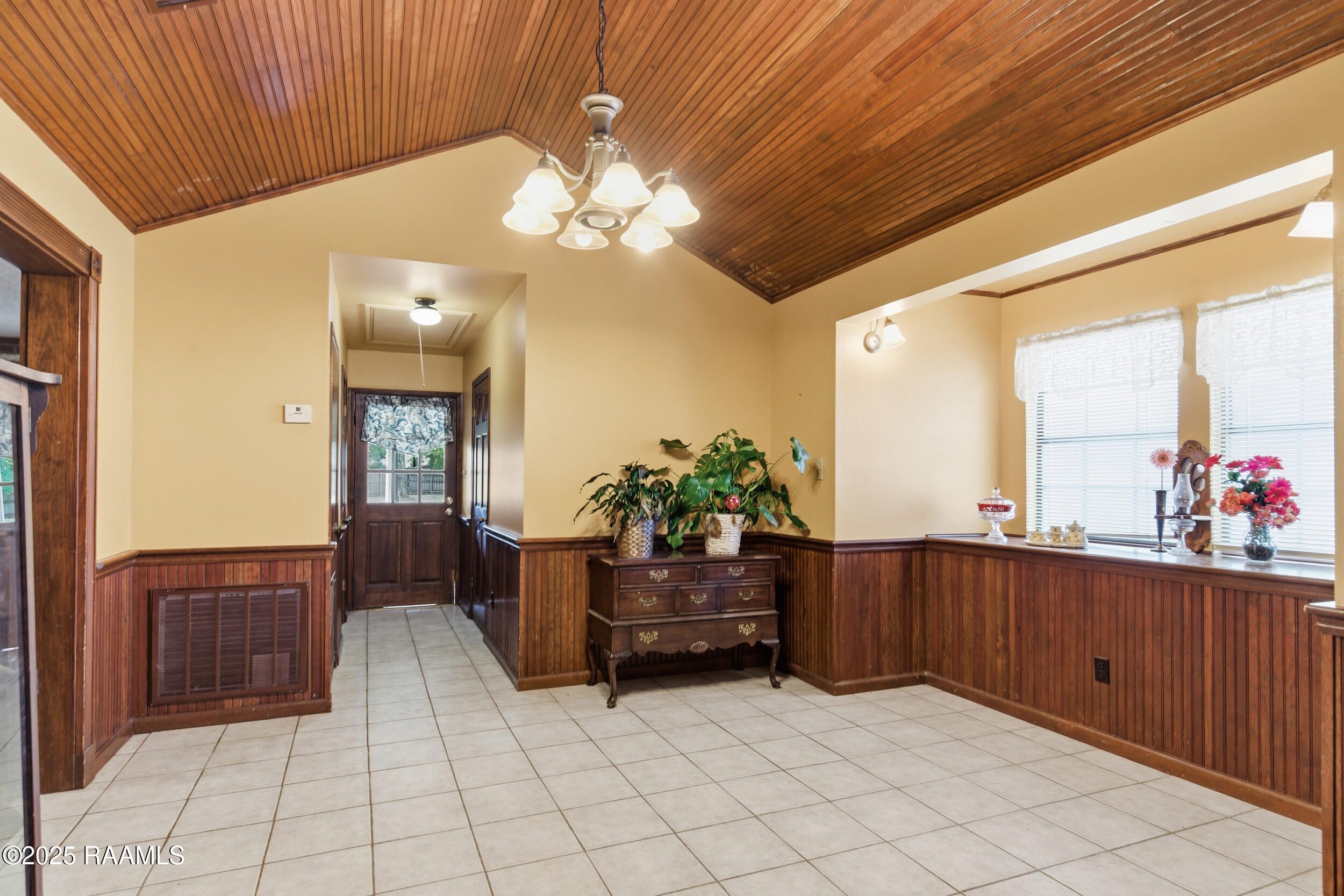104 Tallowood Circle