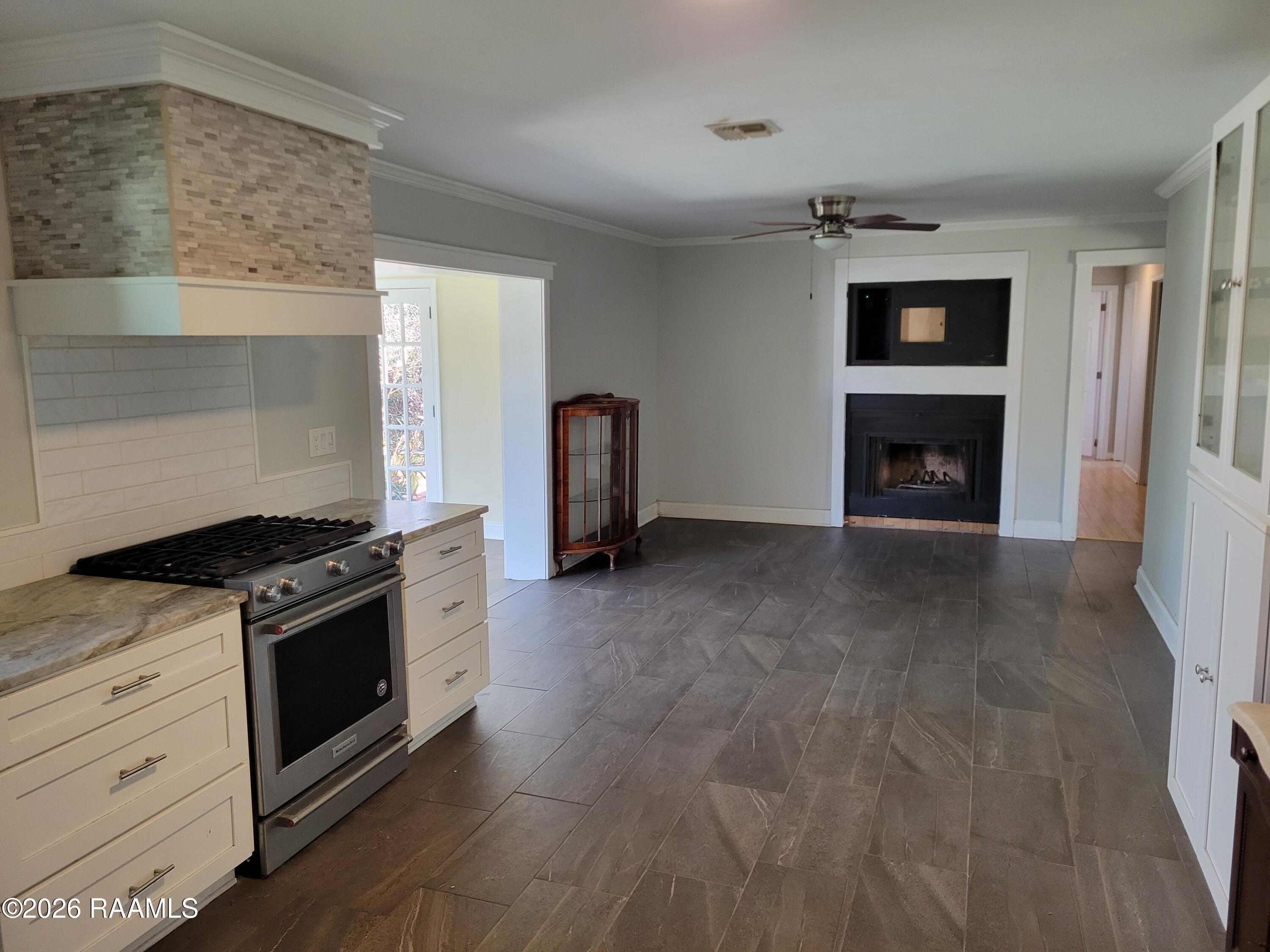 213 Lynn Drive