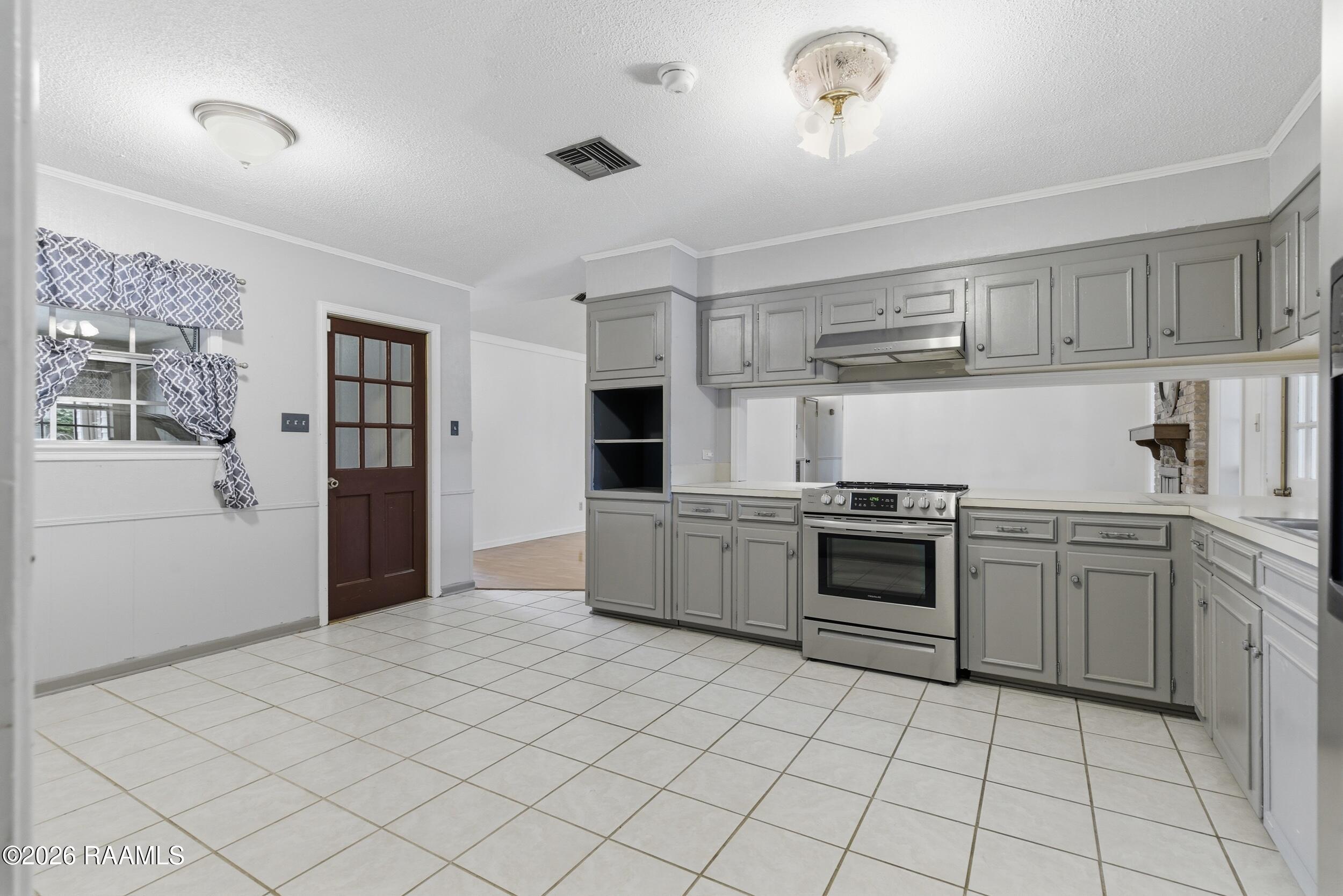 206 Persimmon Place