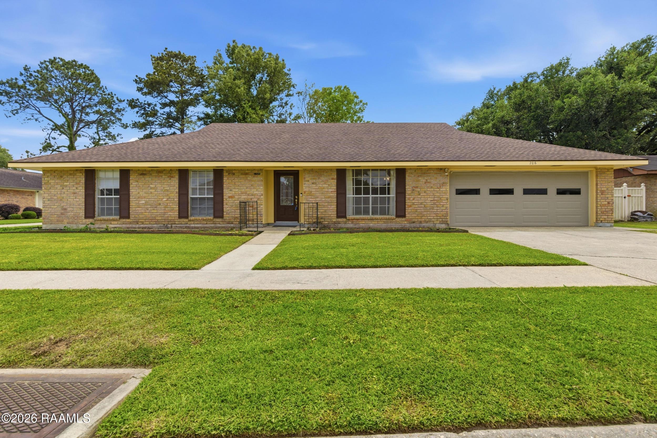 206 Persimmon Place