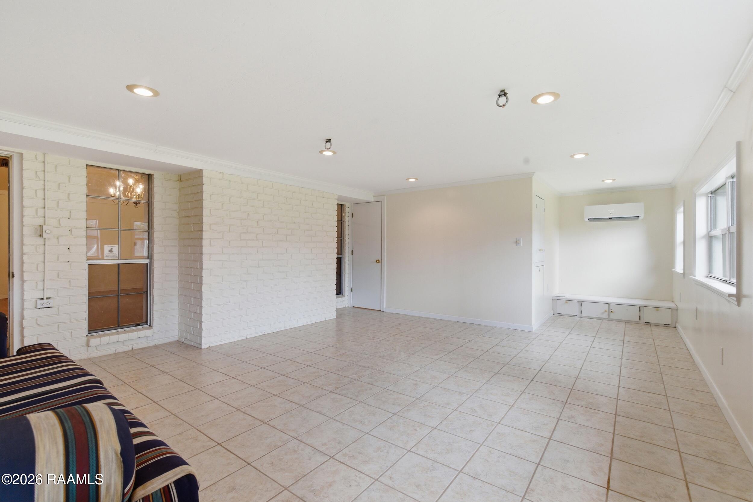 206 Persimmon Place