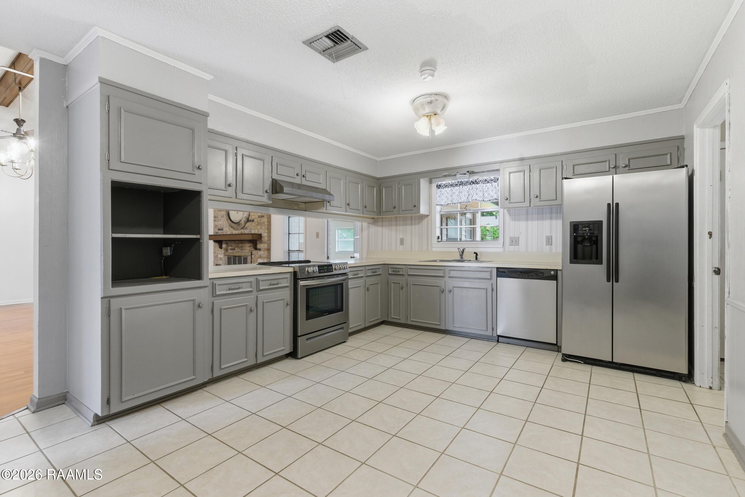 206 Persimmon Place