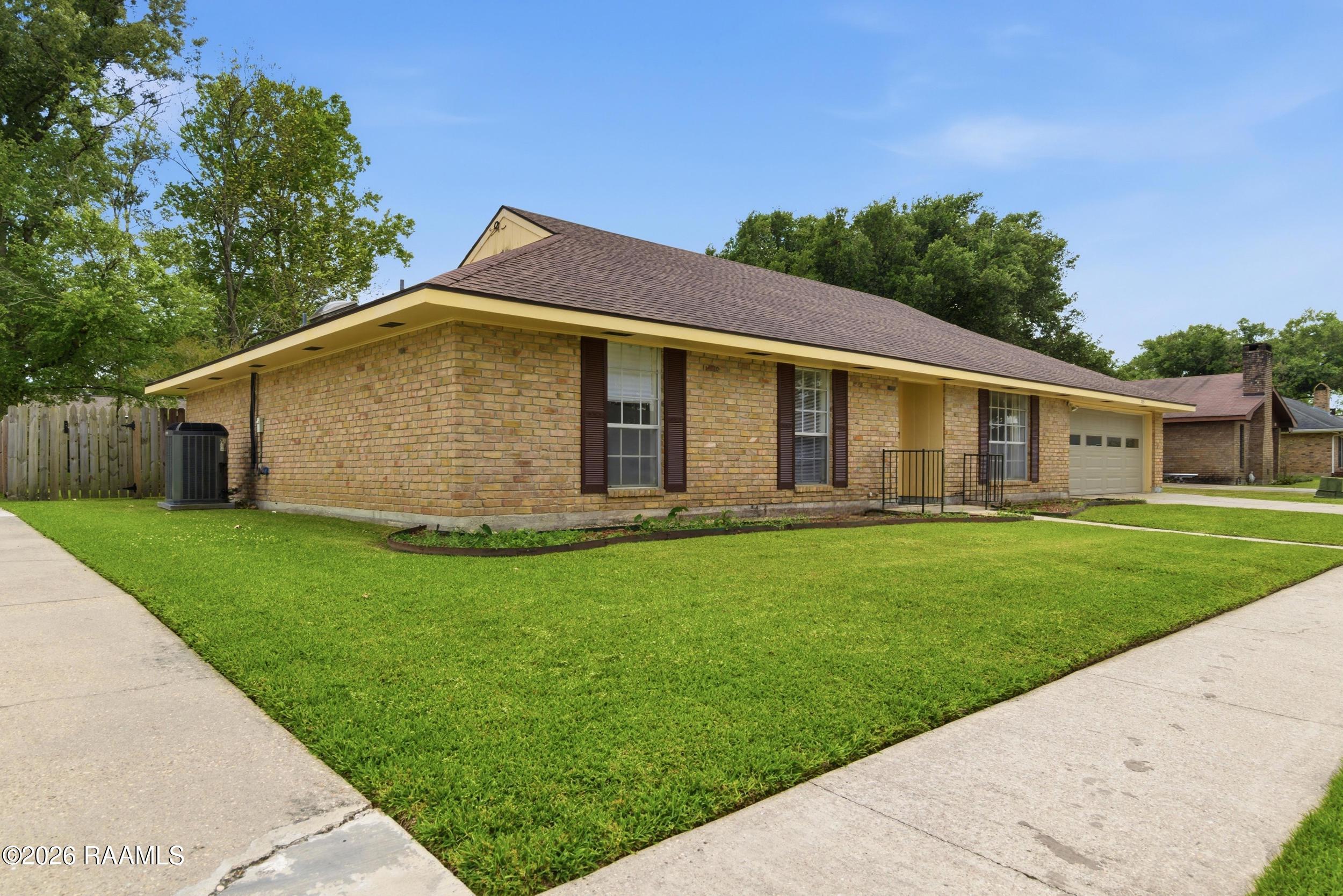 206 Persimmon Place