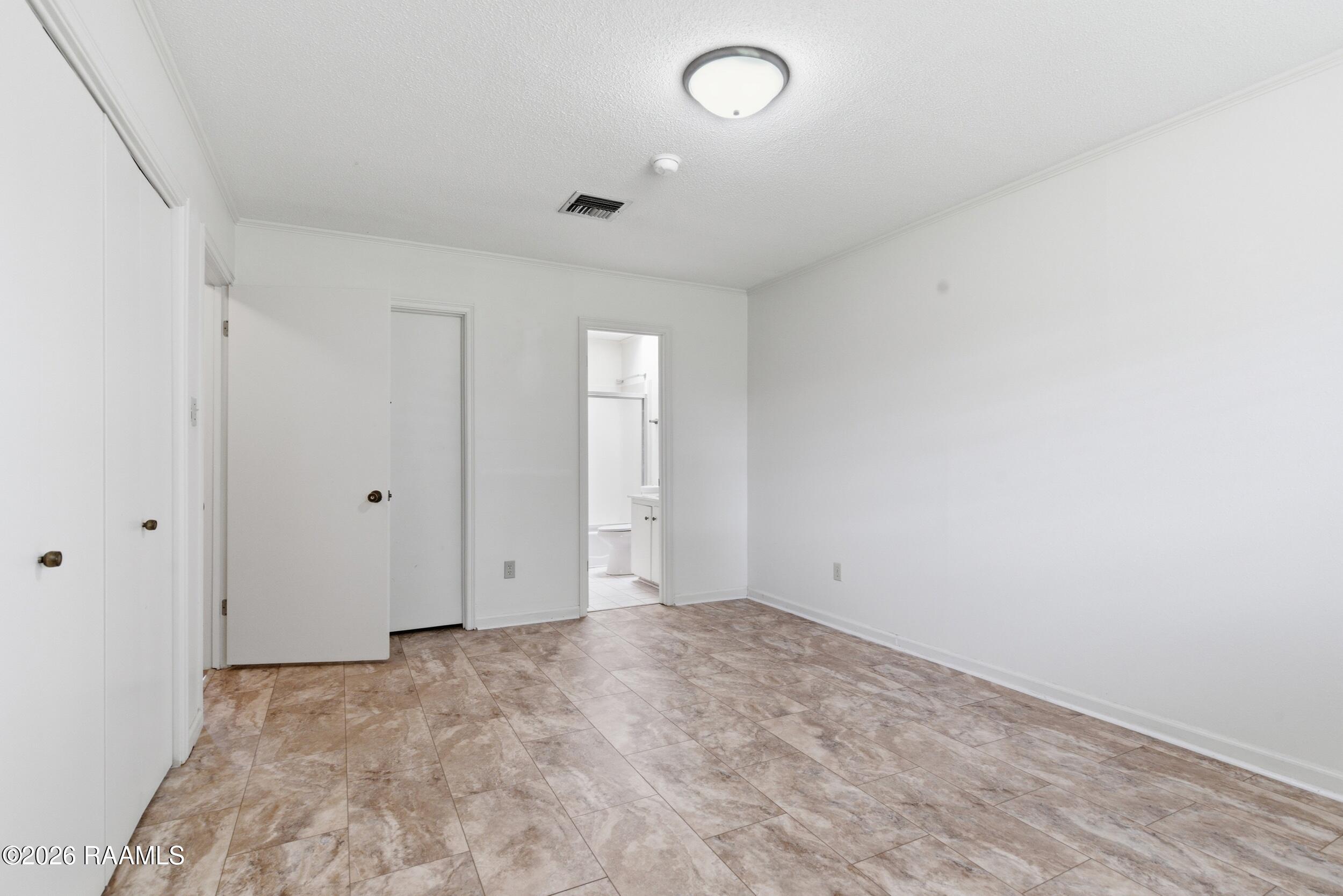 206 Persimmon Place