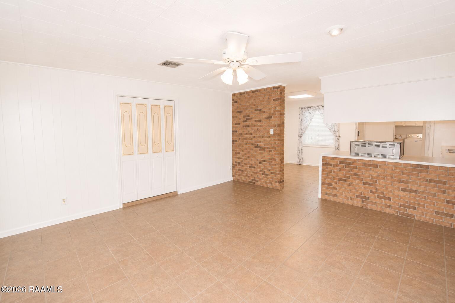 202 Delphine Street