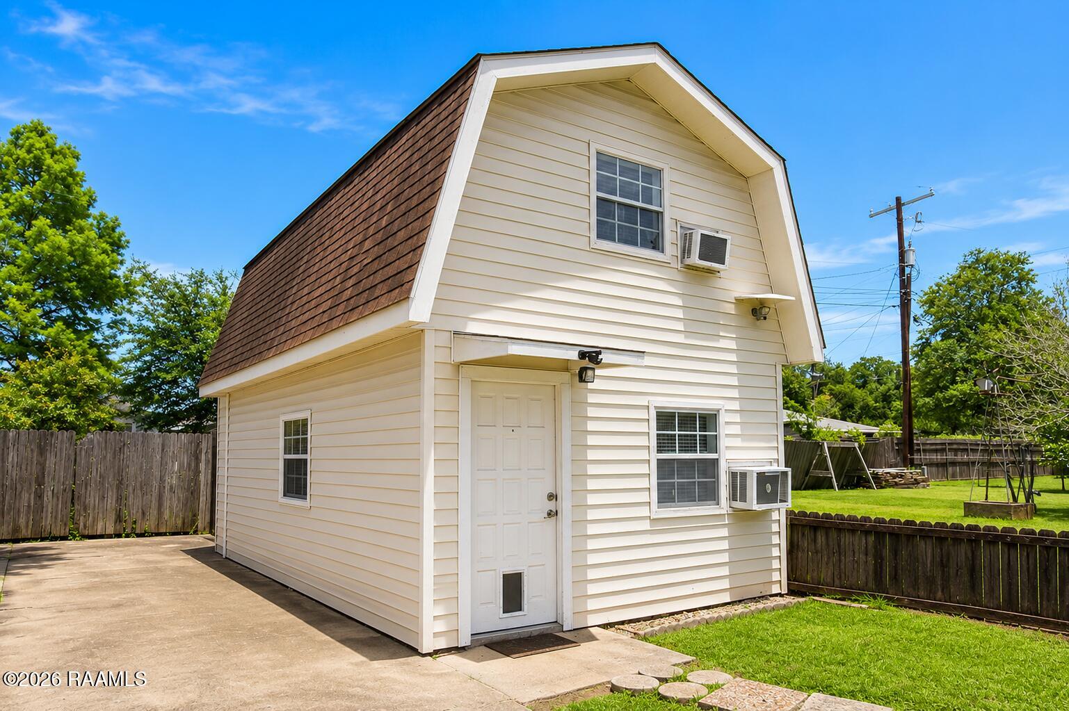 202 Delphine Street