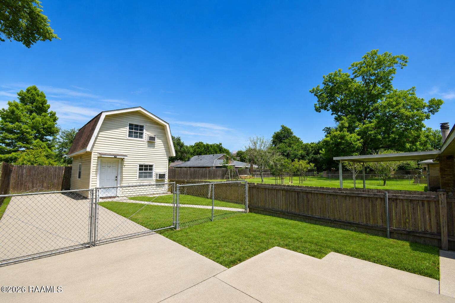 202 Delphine Street