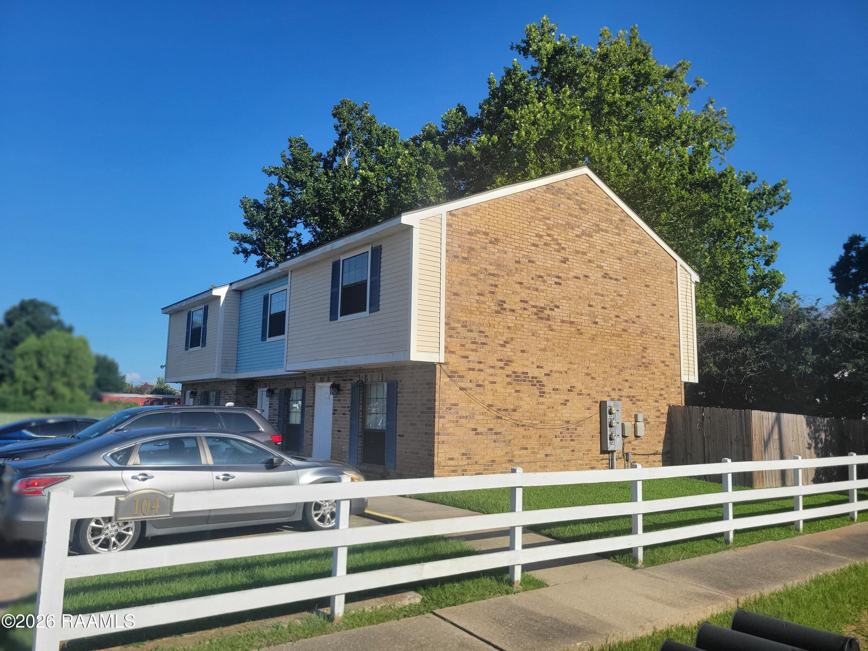 104 N Long Street