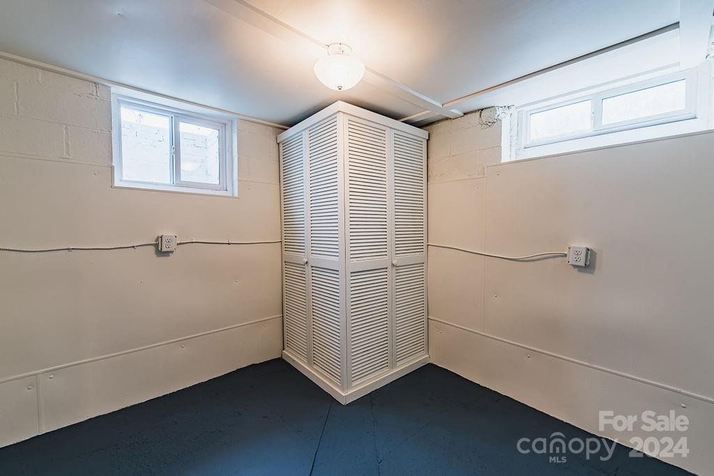 121 Sand Hill Road
